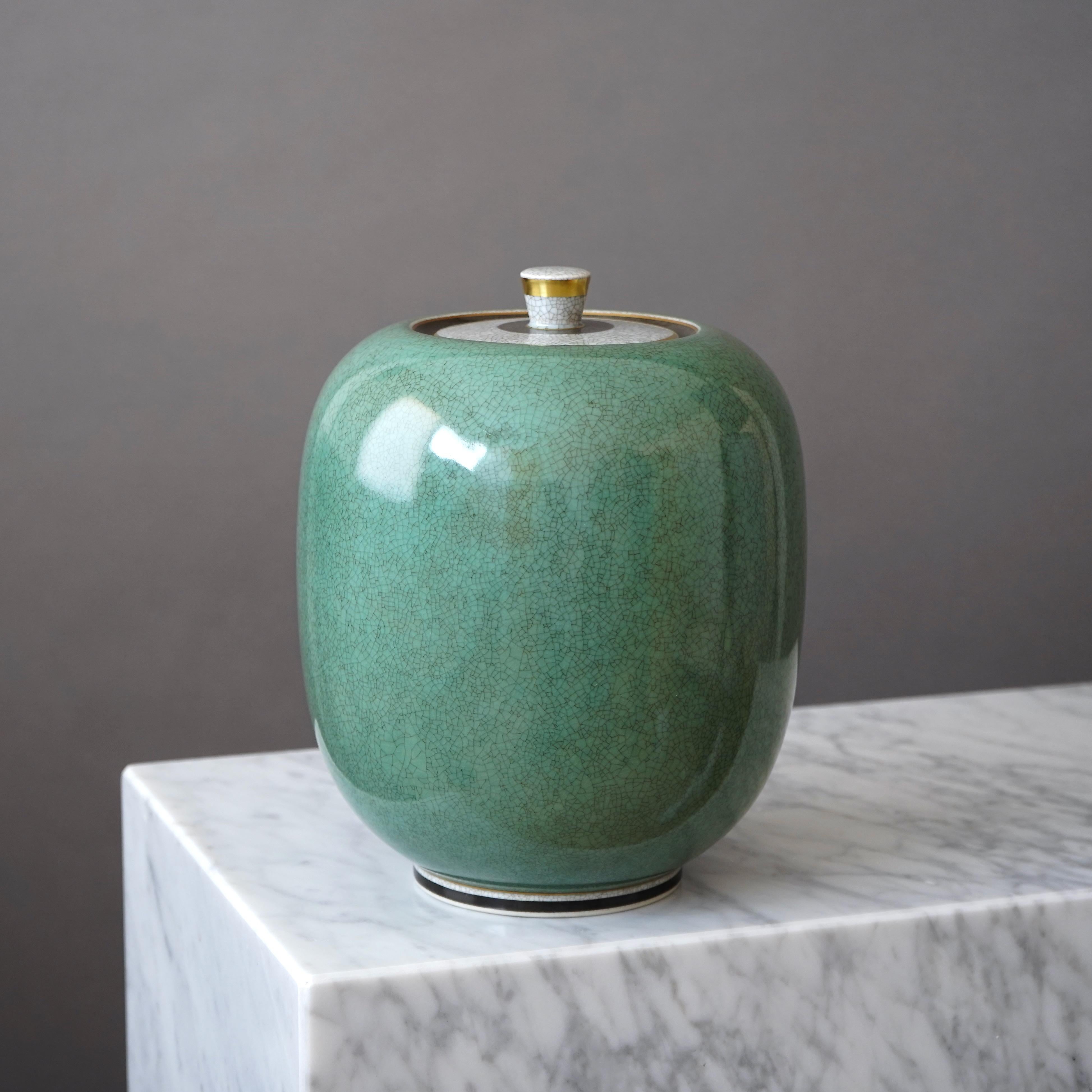 Large Royal Copenhagen Crackle Glazed Lidded Urn. Thorkild Olsen, Denmark, 1961. For Sale 3