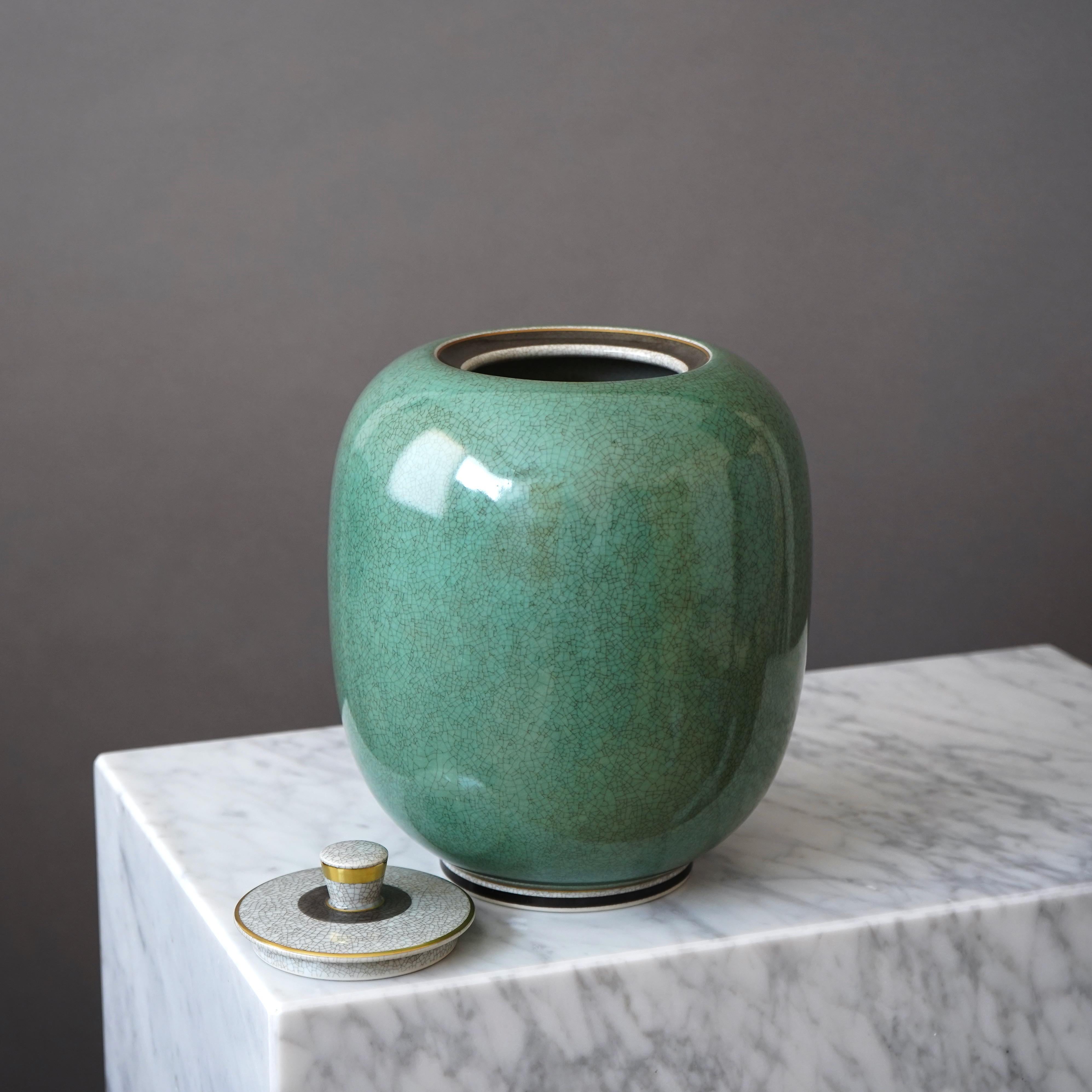 20th Century Large Royal Copenhagen Crackle Glazed Lidded Urn. Thorkild Olsen, Denmark, 1961. For Sale