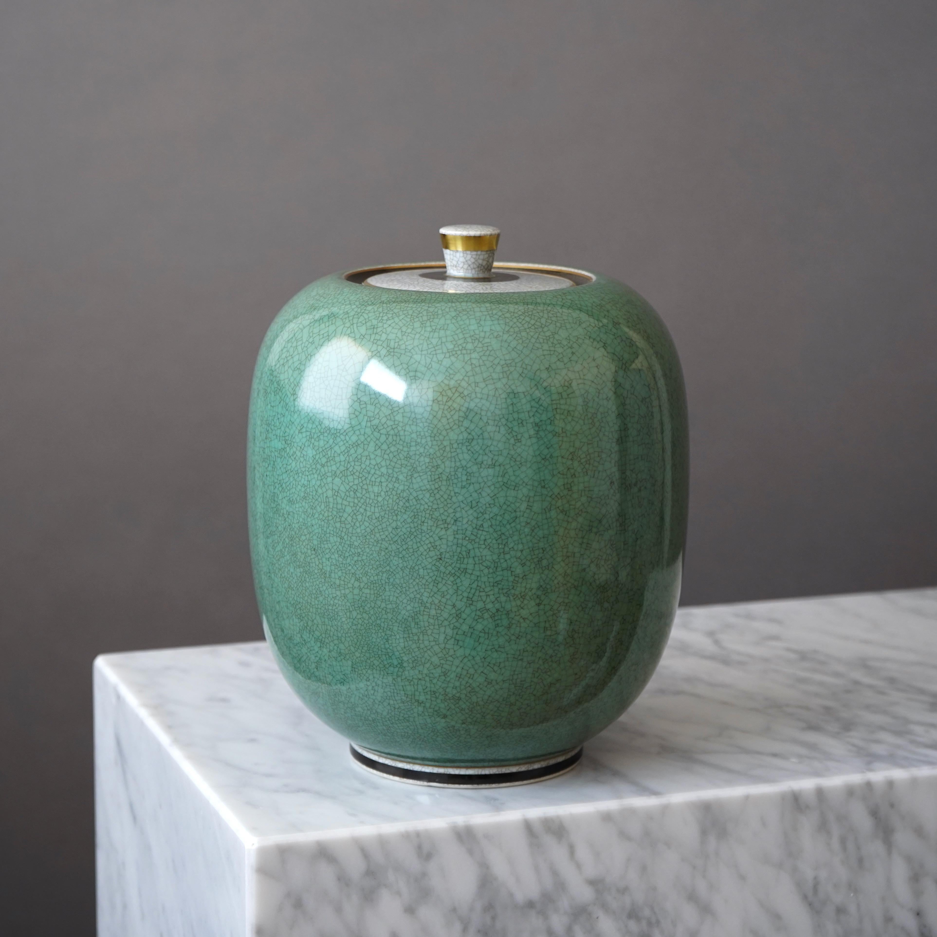 Large Royal Copenhagen Crackle Glazed Lidded Urn. Thorkild Olsen, Denmark, 1961. For Sale 1