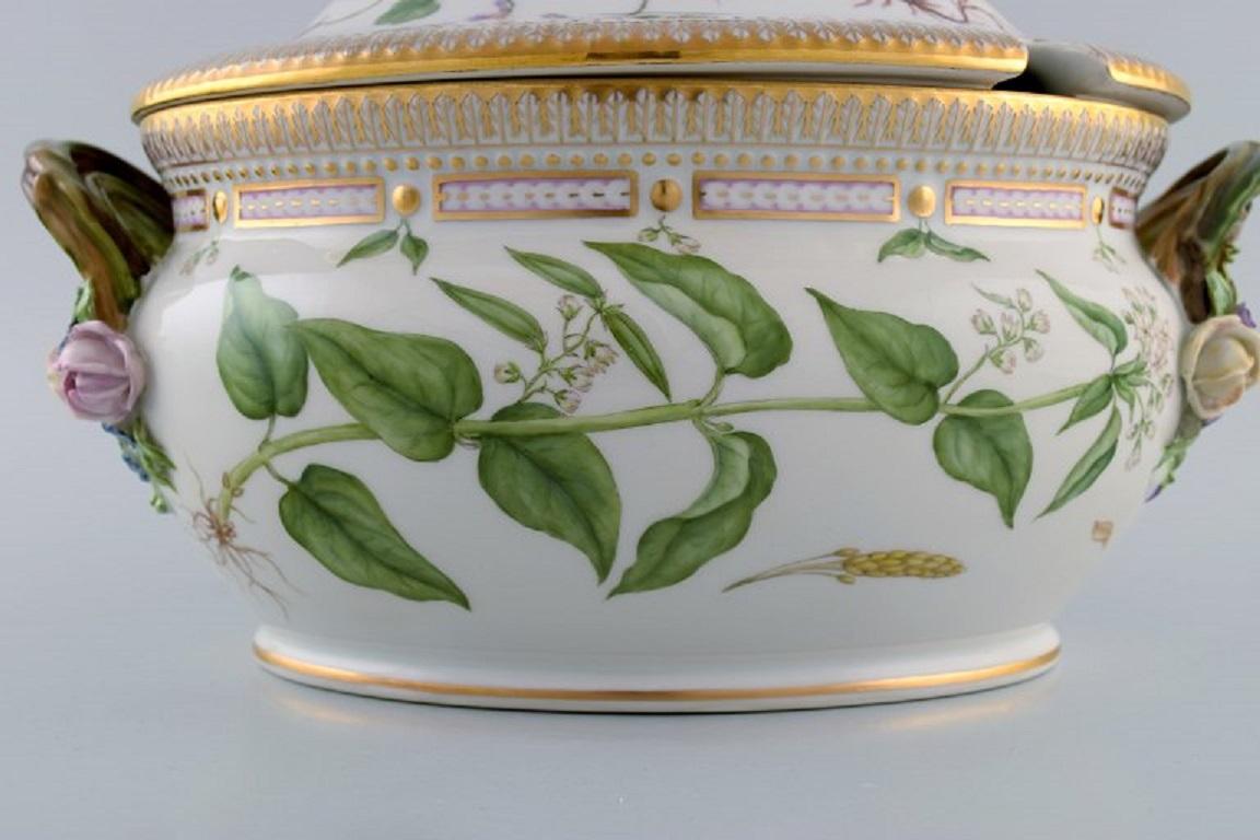 Large Royal Copenhagen Flora Danica Soup Tureen in Hand-Painted Porcelain 3