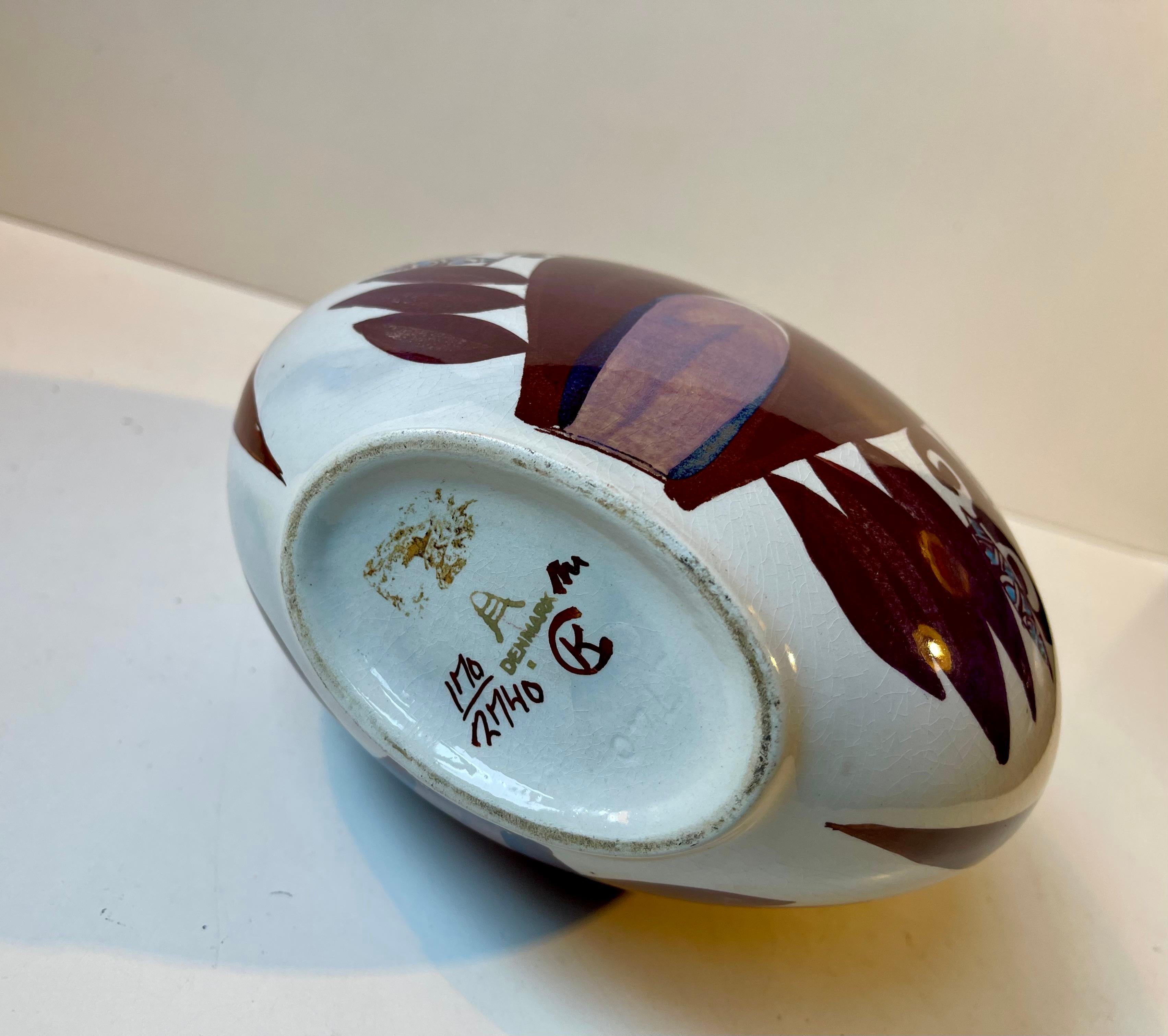 Große Royal Copenhagen-Vase in Maroon und Lila von Kari Christensen, 1960er Jahre (Glasiert) im Angebot