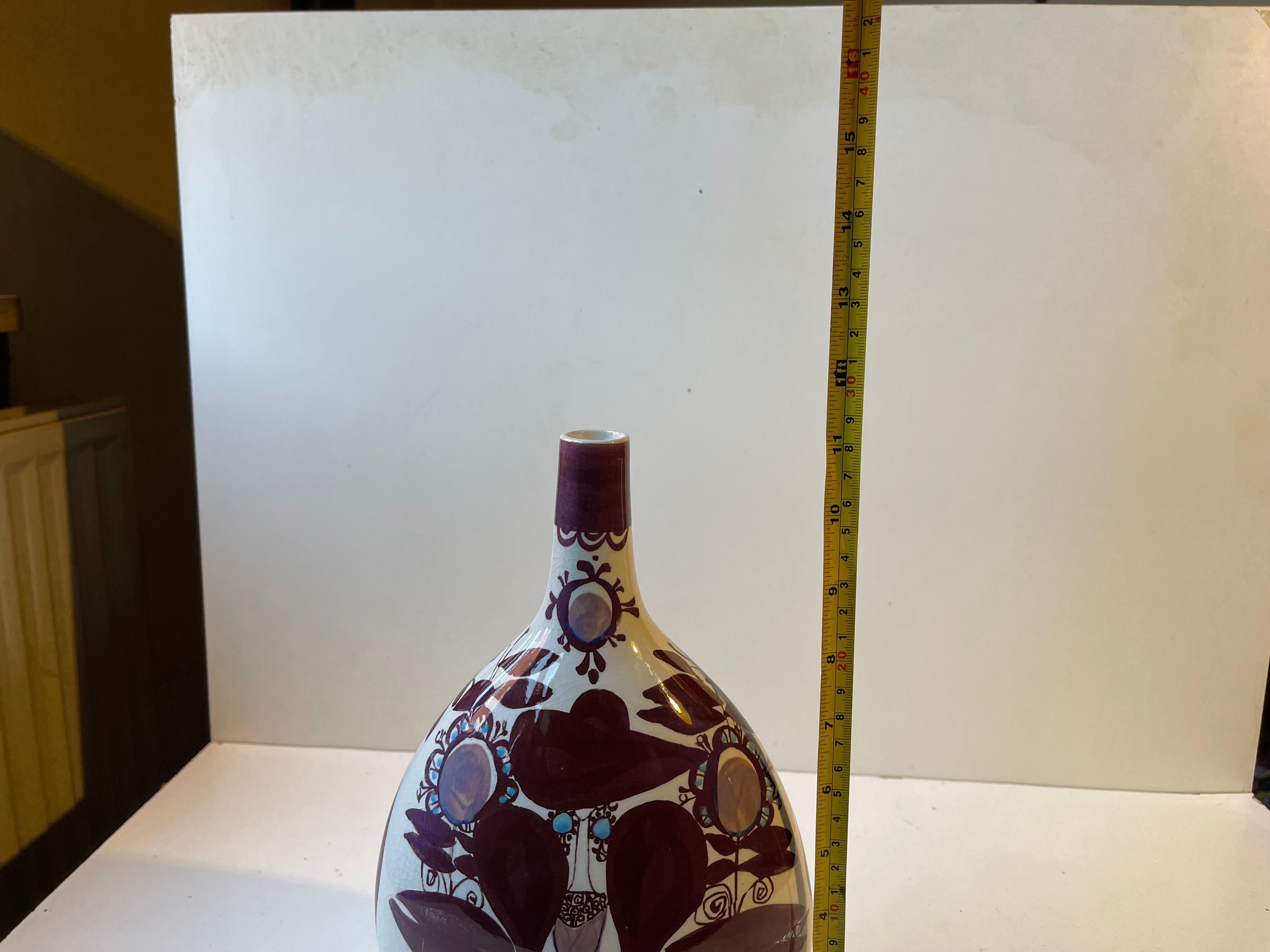 Große Royal Copenhagen-Vase in Maroon und Lila von Kari Christensen, 1960er Jahre (Fayence) im Angebot