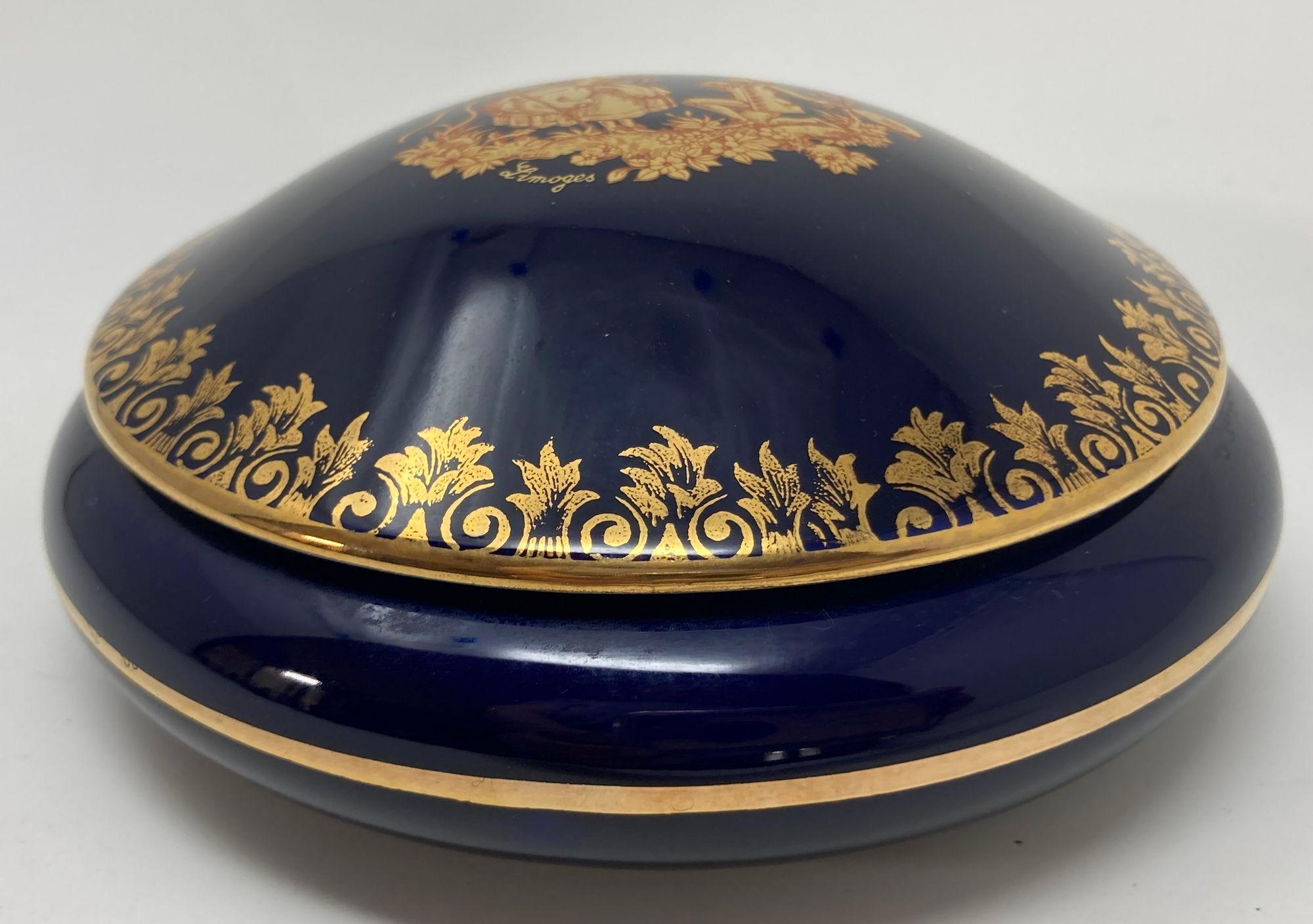 French Provincial Royal Limoges Castel France 22-Karat Gold Trinket Round Box in Cobalt Blue For Sale