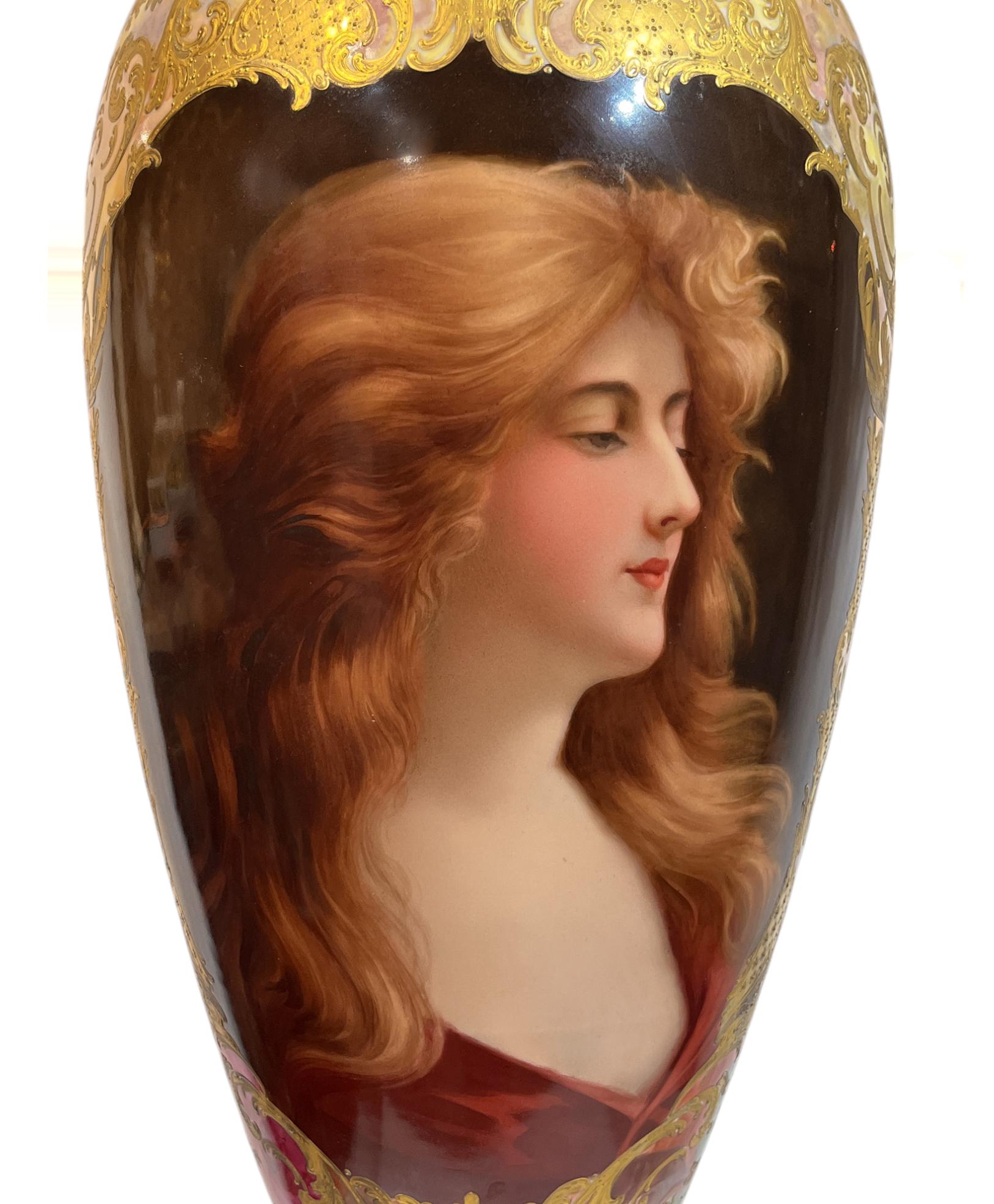 Grande vaso con ritratto montato in ormolu della Royal Vienna in vendita 3