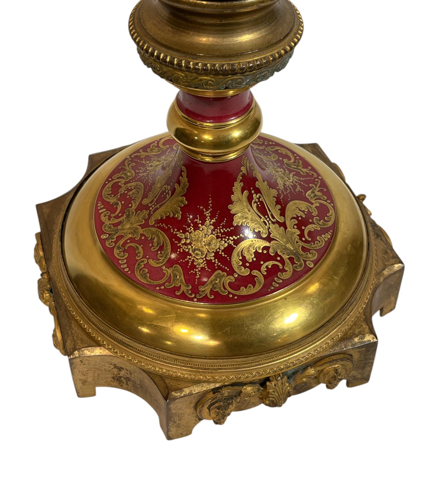 Grande vaso con ritratto montato in ormolu della Royal Vienna in vendita 5