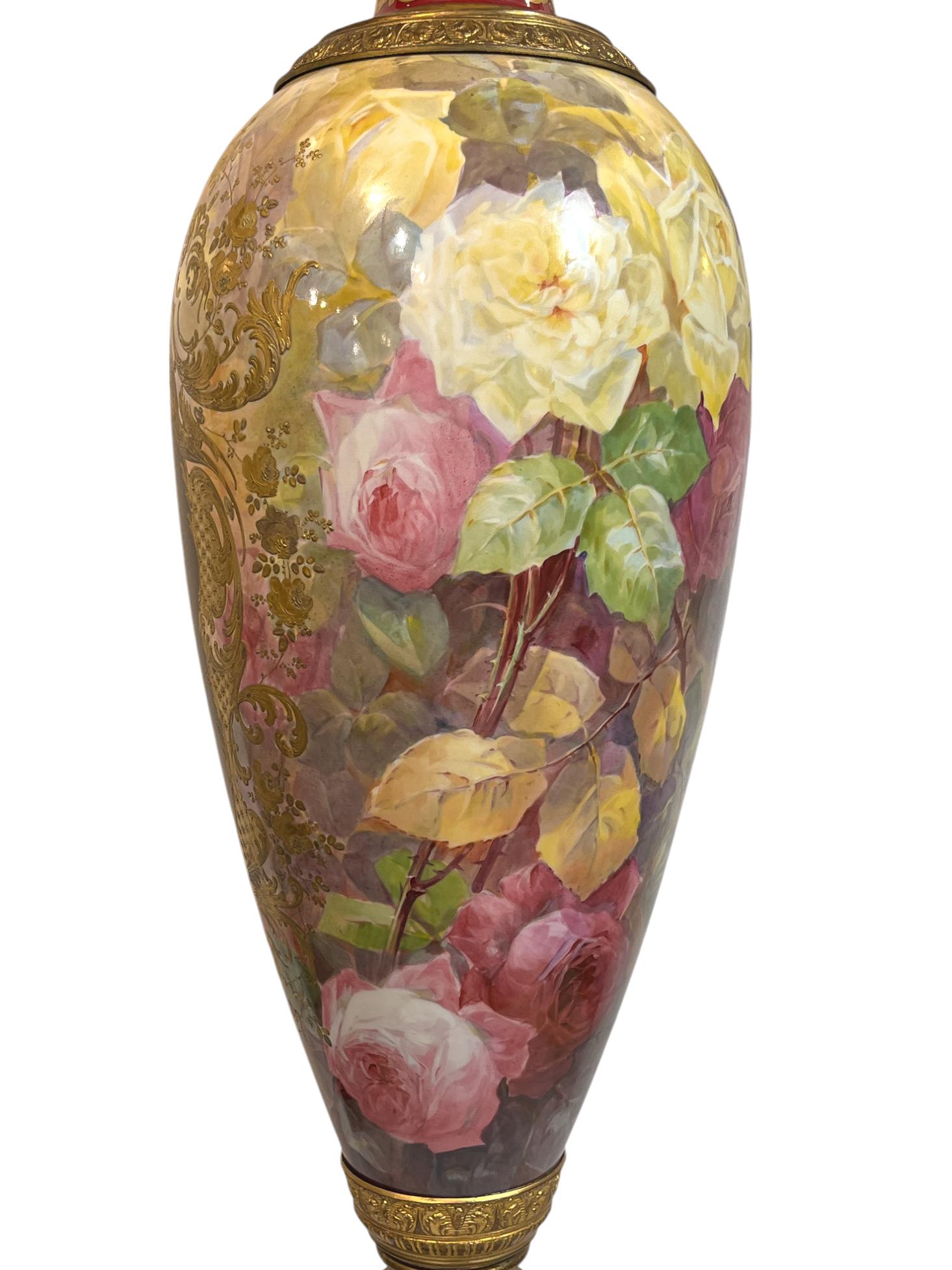 Grande vaso con ritratto montato in ormolu della Royal Vienna in vendita 2