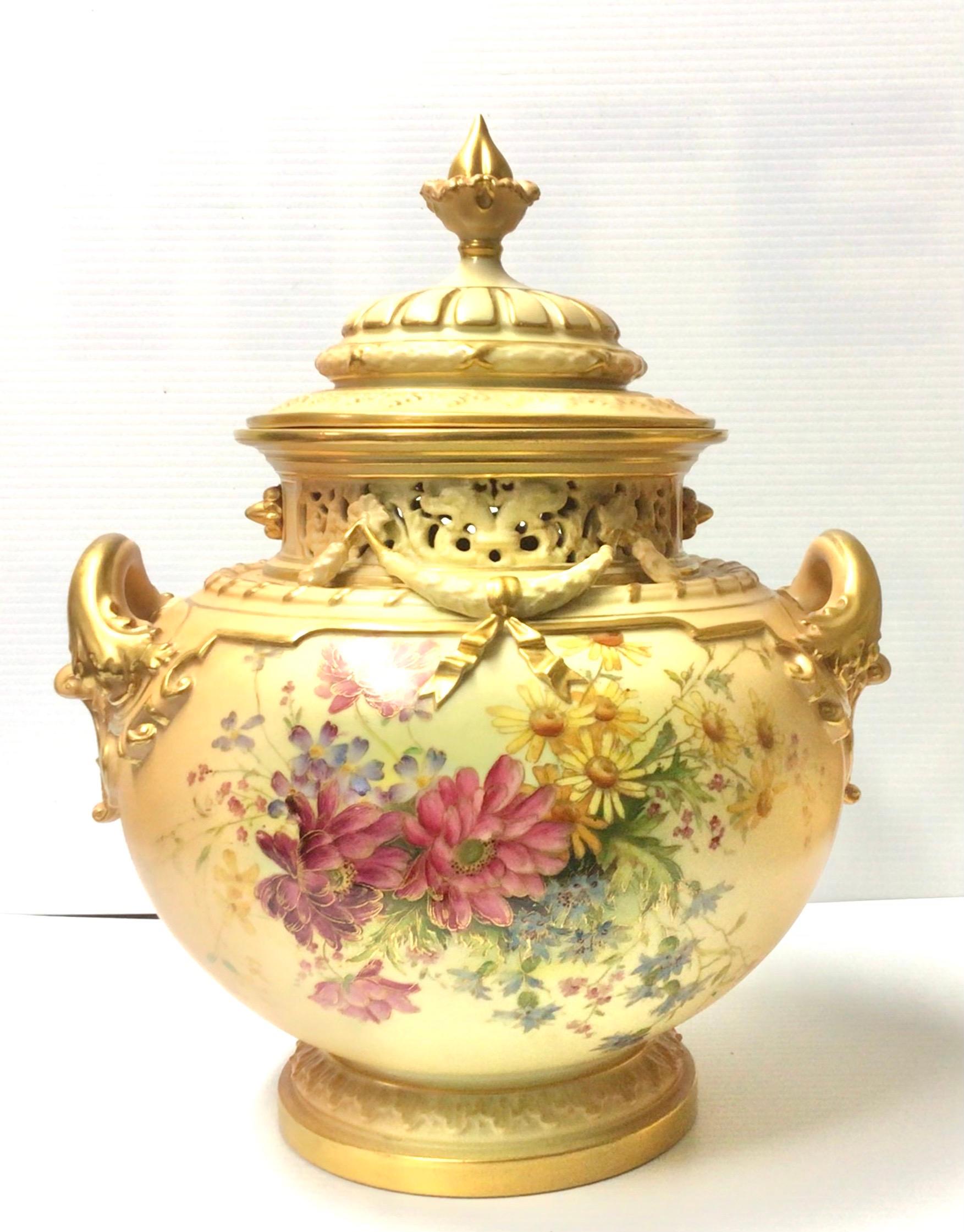 Early 20th Century Large Royal Worcester Antique Blush Ivory Bow Urn Vase For Sale