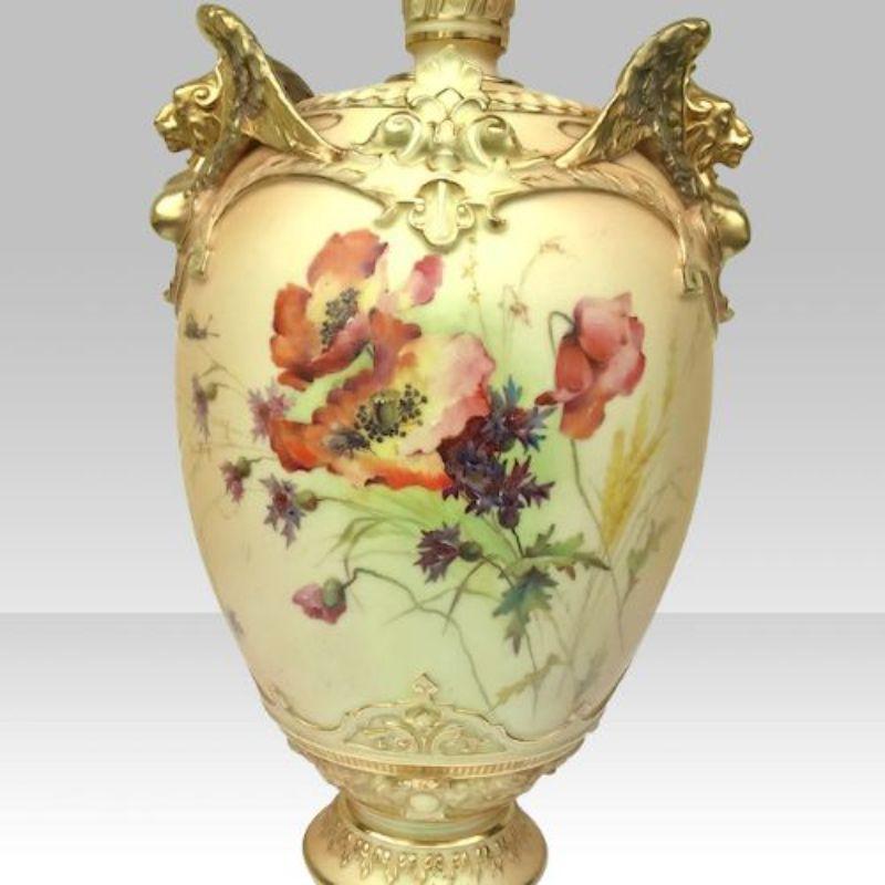 Large Royal Worcester Blush Ivory Vase and Cover In Good Condition For Sale In Antrim, GB