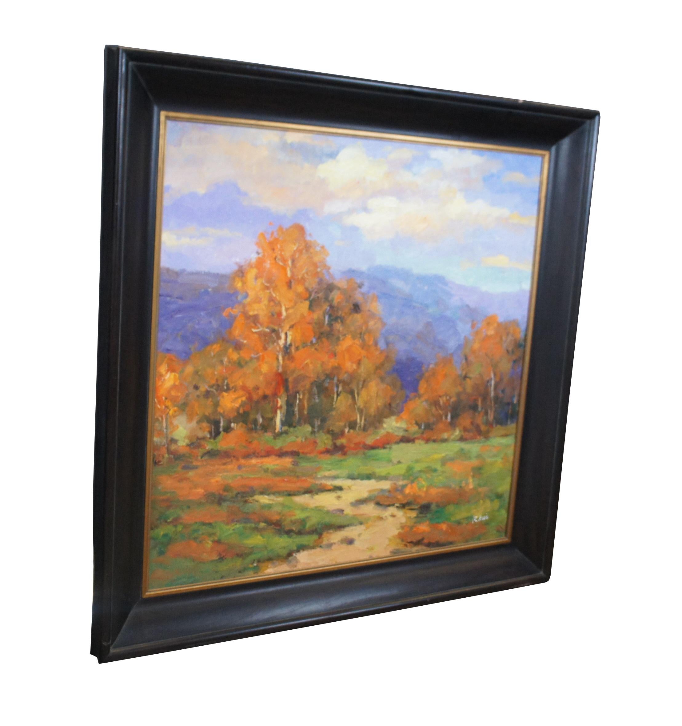 Sehr großes und beeindruckendes Landschaftsgemälde in Öl auf Leinen, das eine Szene mit orangefarbenen Herbstbäumen vor dem Hintergrund dunstiger Berge unter einem sanften blauen Himmel zeigt. Signiert Rhui in der rechten unteren Ecke.  Ru Hui.