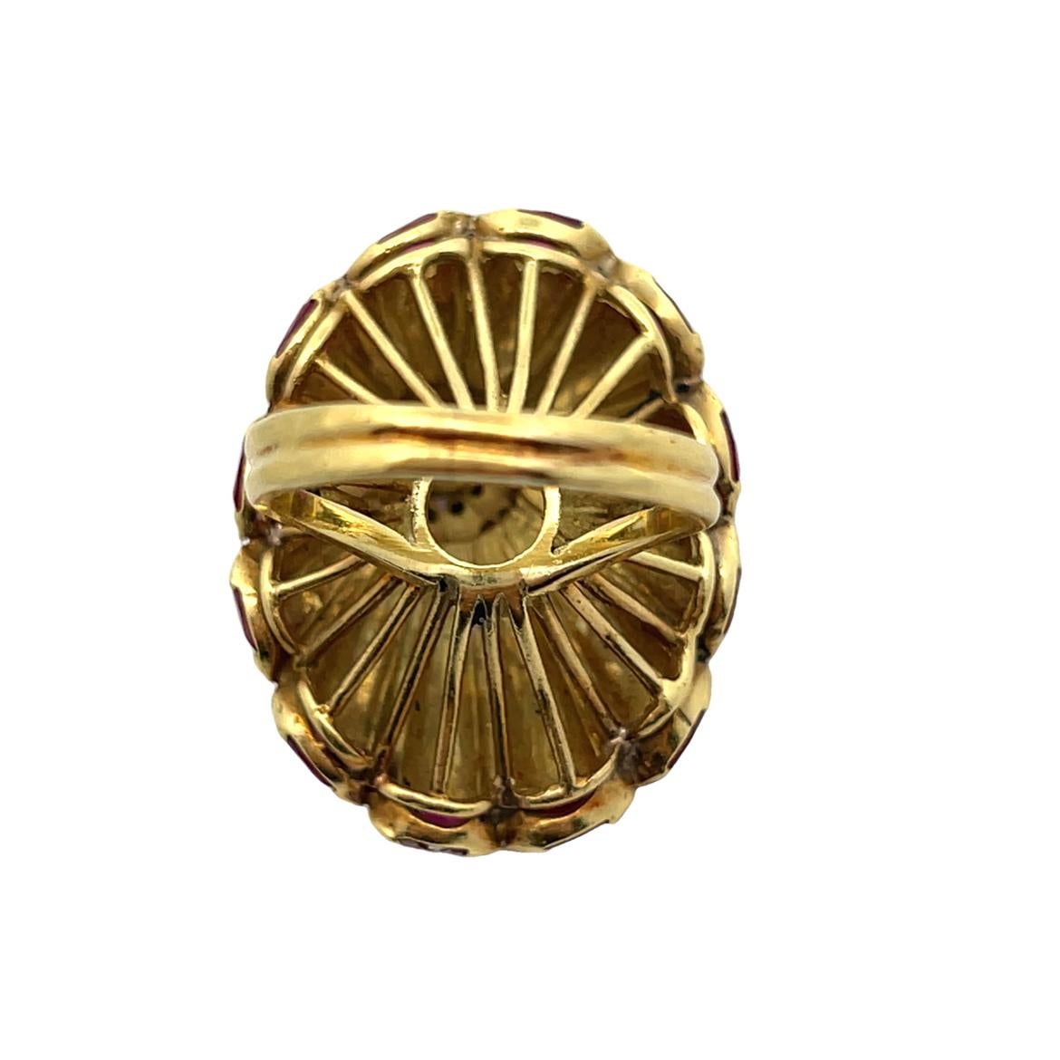 Grande bague de cocktail en rubis et diamants en vente 6