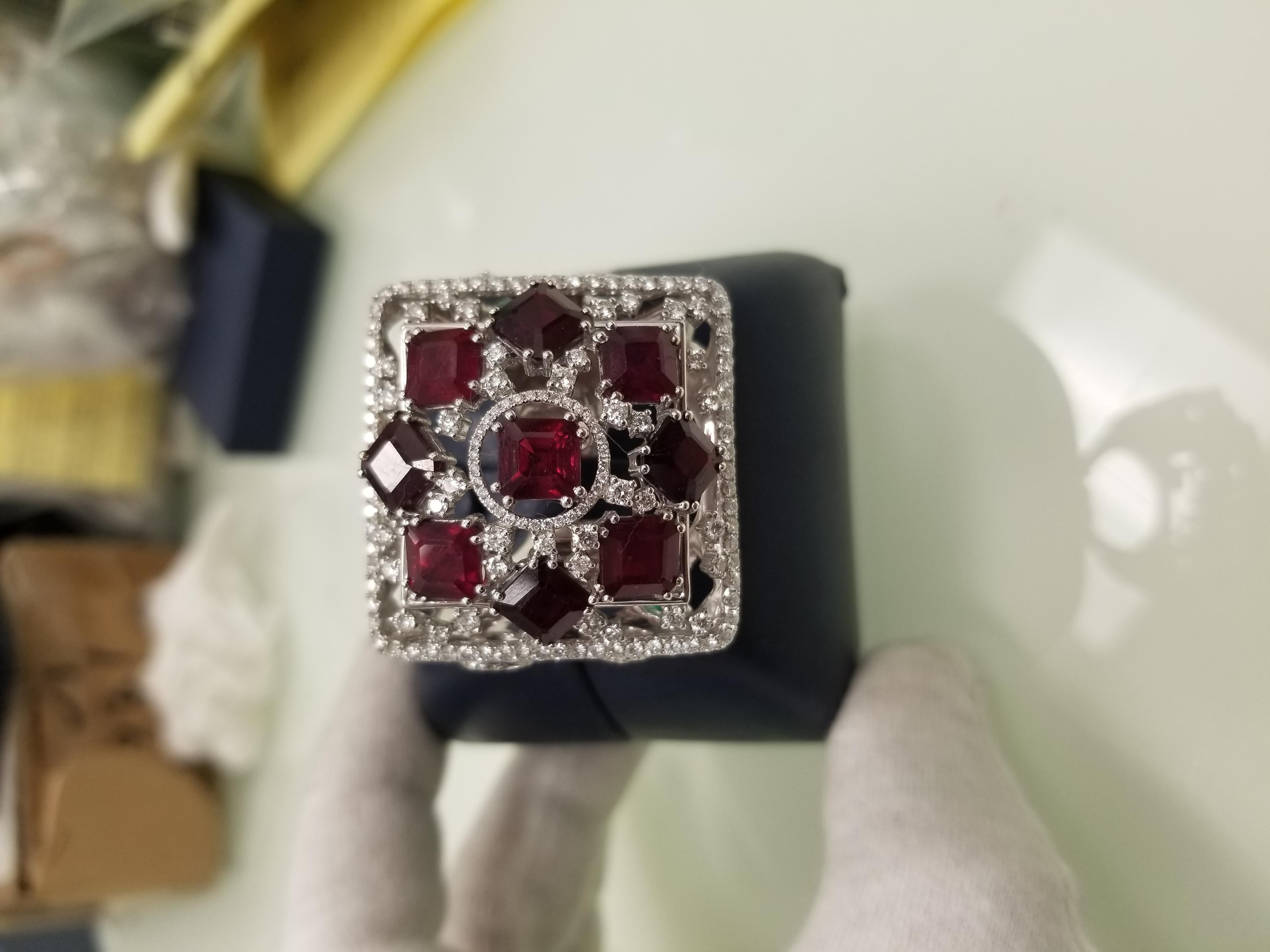 Large ruby and diamond ring For Sale 3