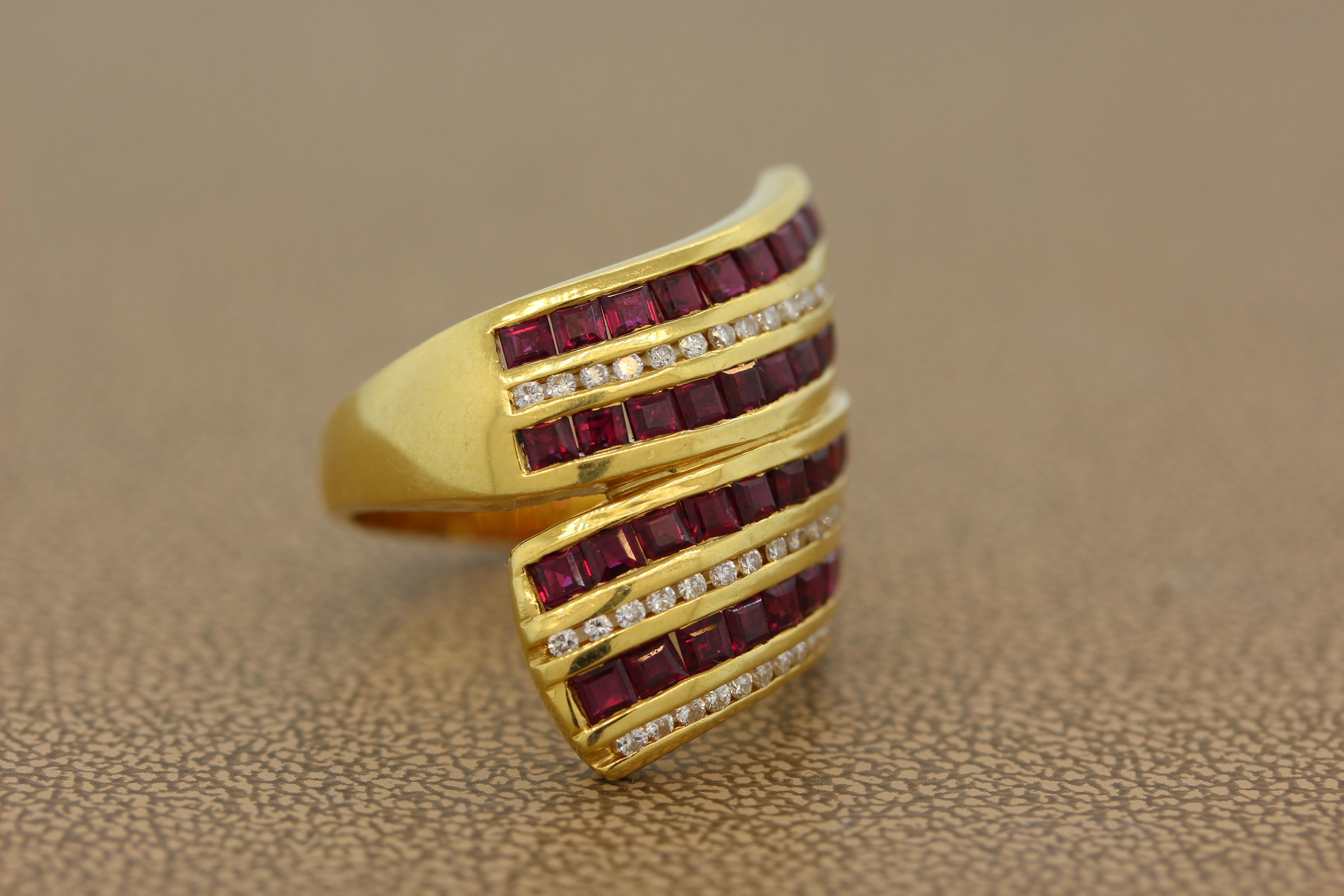 Large Ruby Diamond Gold Crossover Ring In Good Condition In Beverly Hills, CA