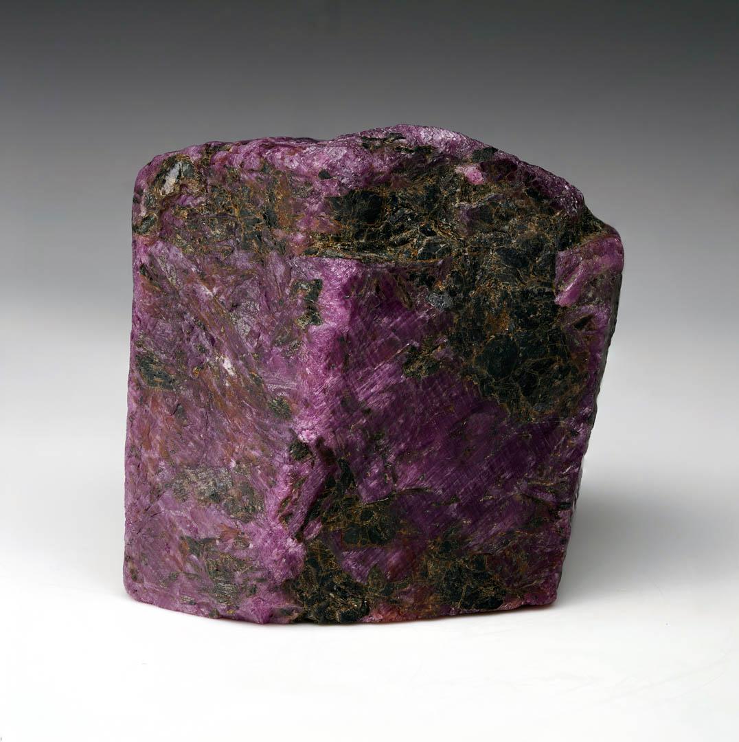 Large Ruby Single Crystal From India In New Condition For Sale In New York, NY
