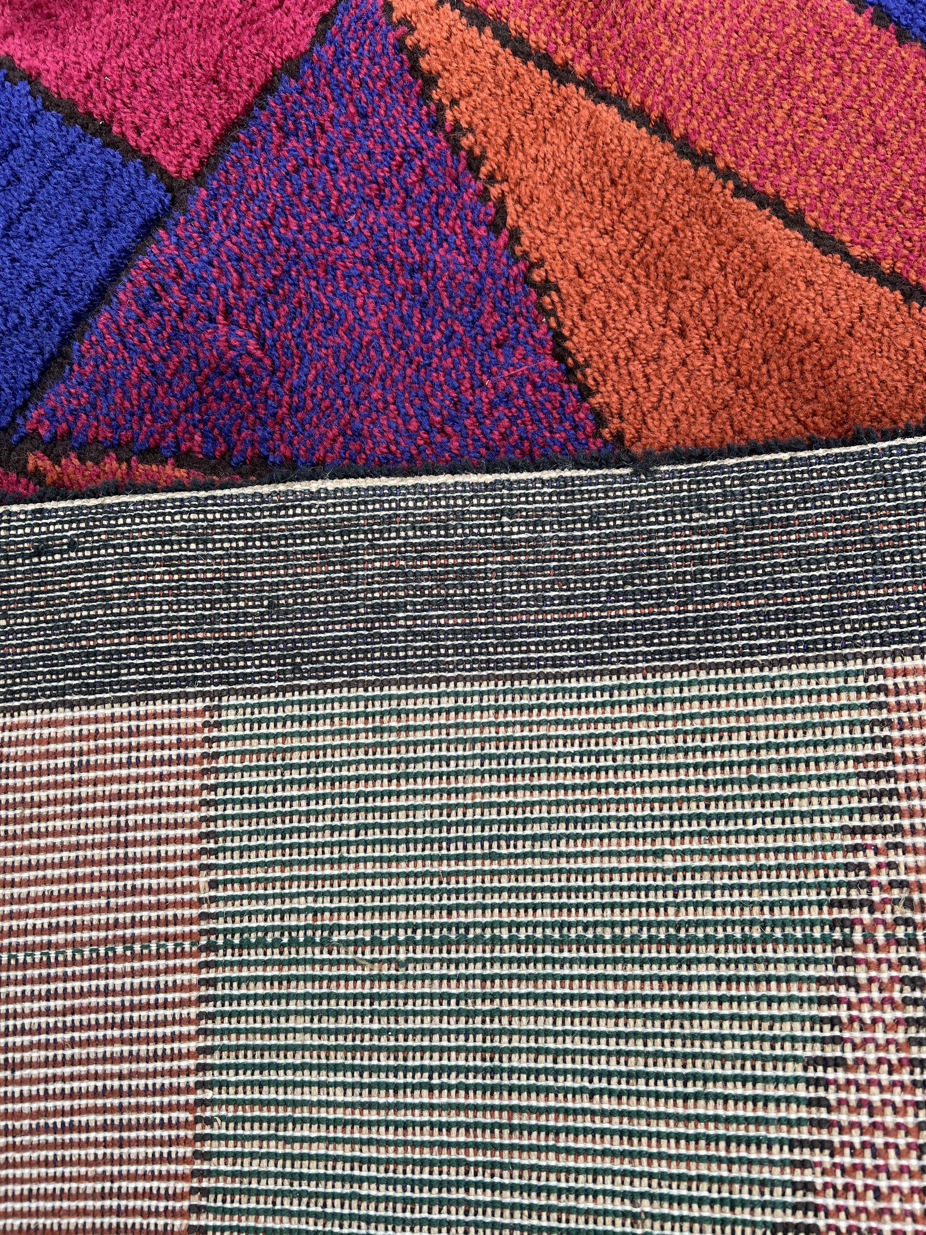 Großer Wollteppich mit geometrischem Muster, Frankreich, um 1970 (Französisch) im Angebot