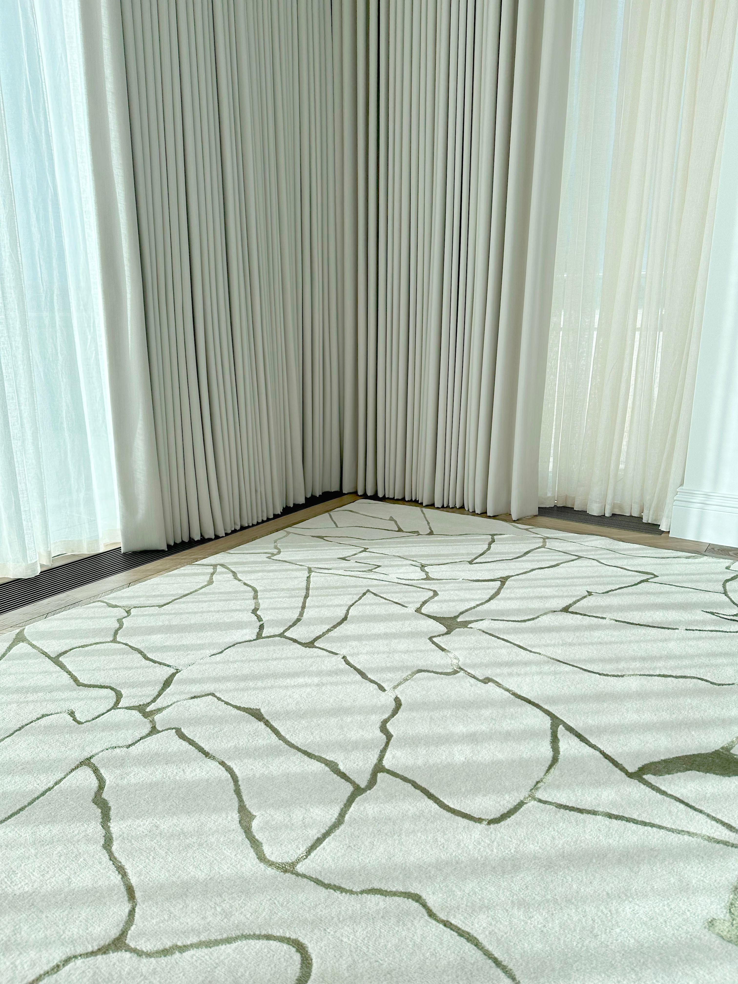 Large Runner Rug, Cream Wool Green Silk, Kelly Wearstler The Rug Company For Sale 3