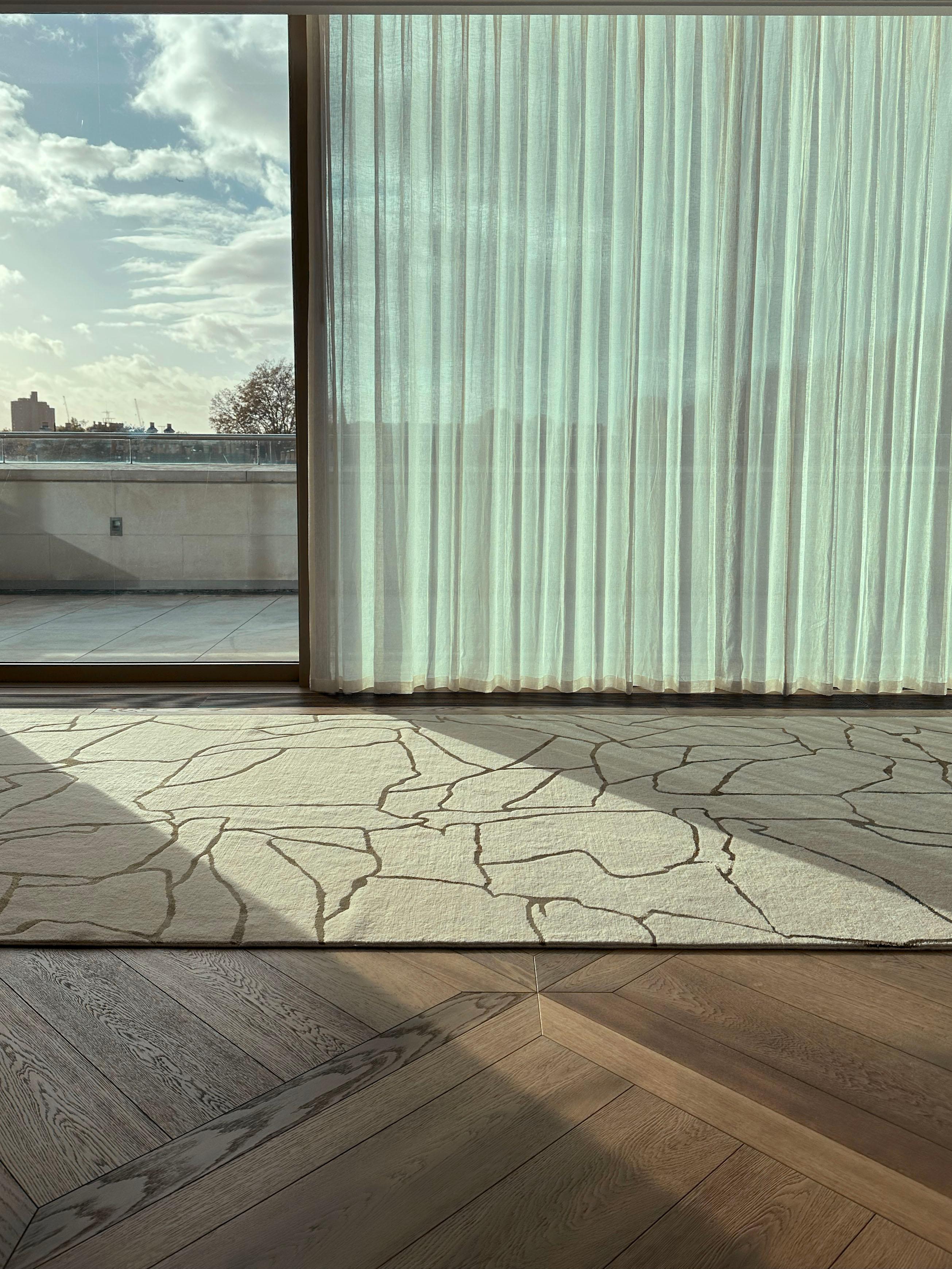 A custom-made Kelly Wearstler rug from 2016, this elongated hand-knotted runner was privately commissioned through The Rug Company and presents a pared-back take on the designer’s well-known ‘Tracery’ collection. At 7.91 metres in length and 1.8