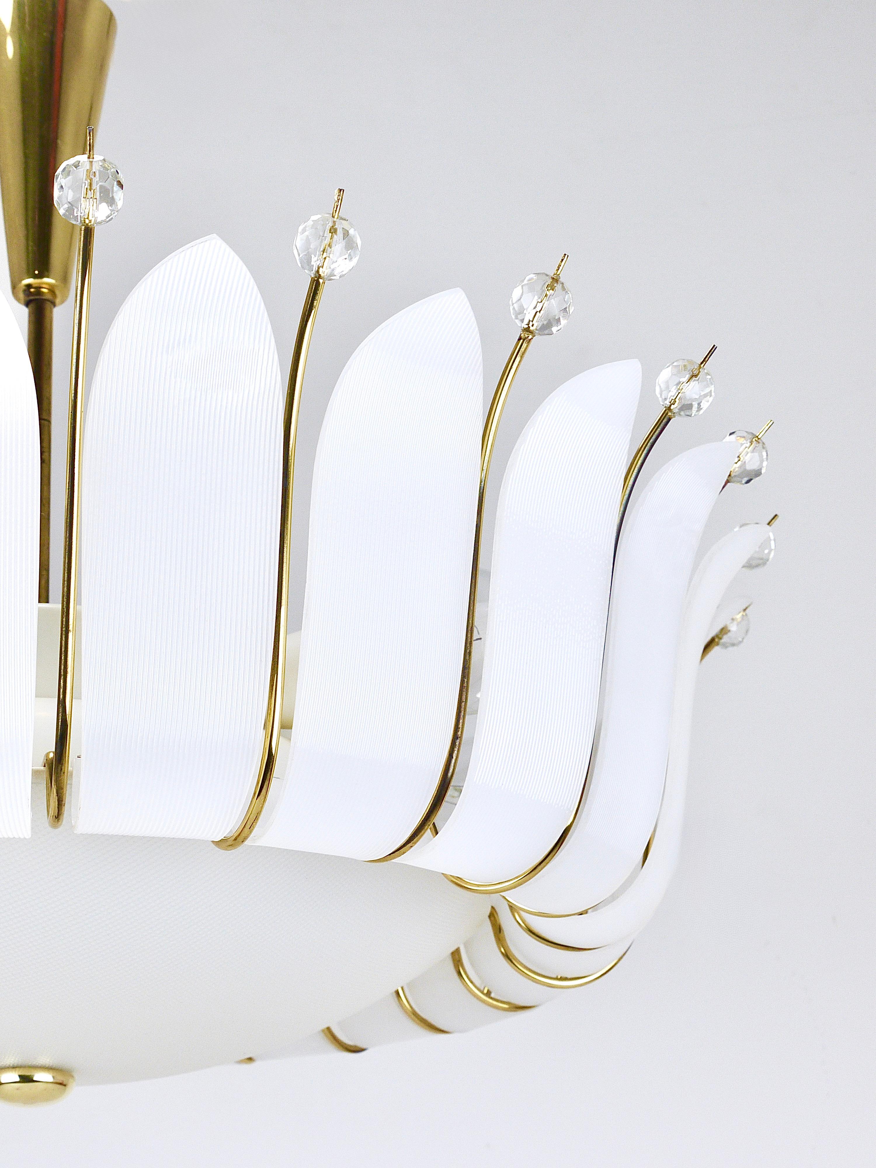 Grande lampadario a foglie in ottone con cesto di Rupert Nikoll da 27 pollici del MidCentury, Austria, 1950 in vendita 8