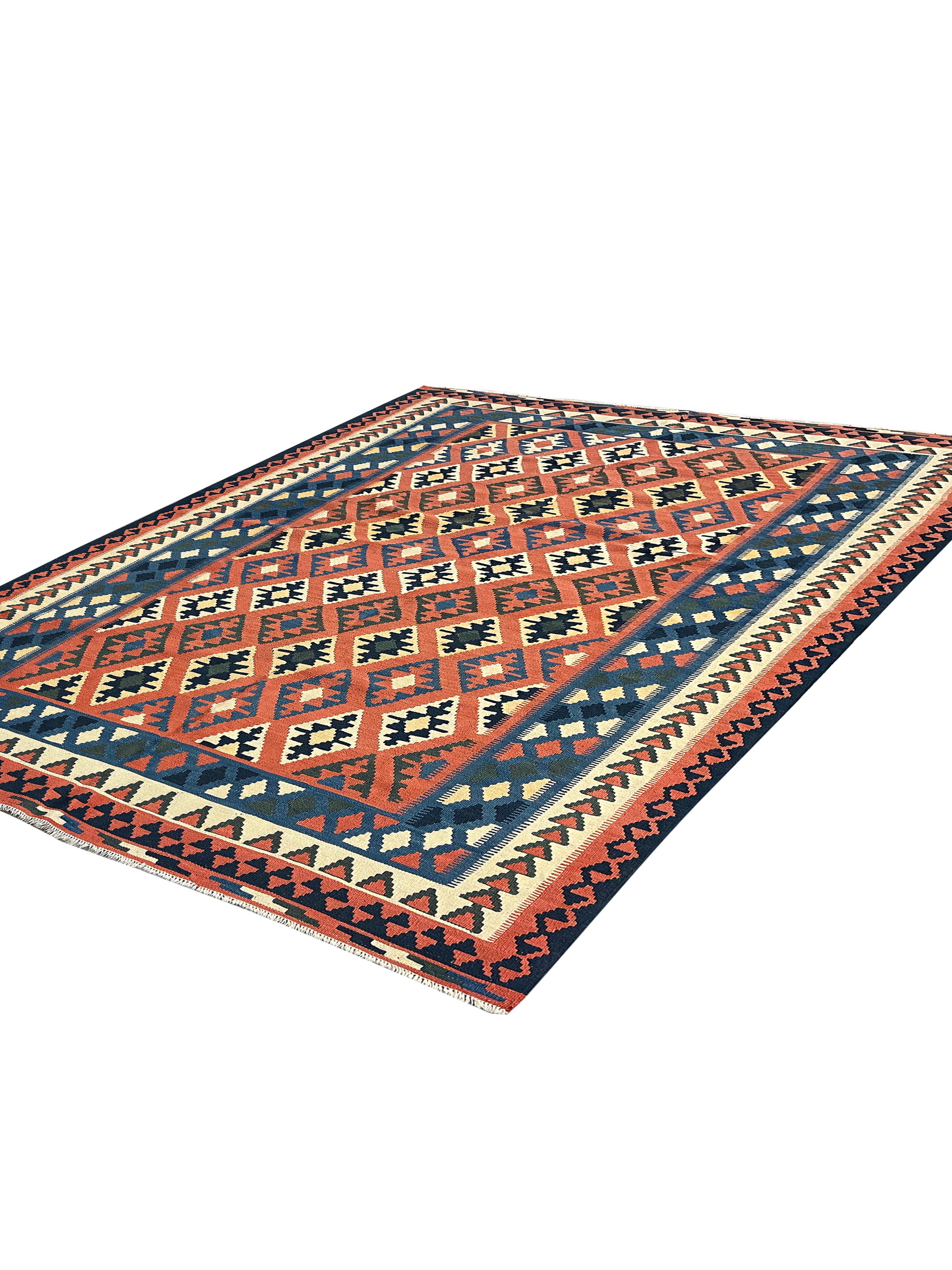 Großer rostfarbener geometrischer Kilim-Teppich, handgefertigt aus Wolle, flachgewebt 293×210 cm (Hollywood Regency) im Angebot