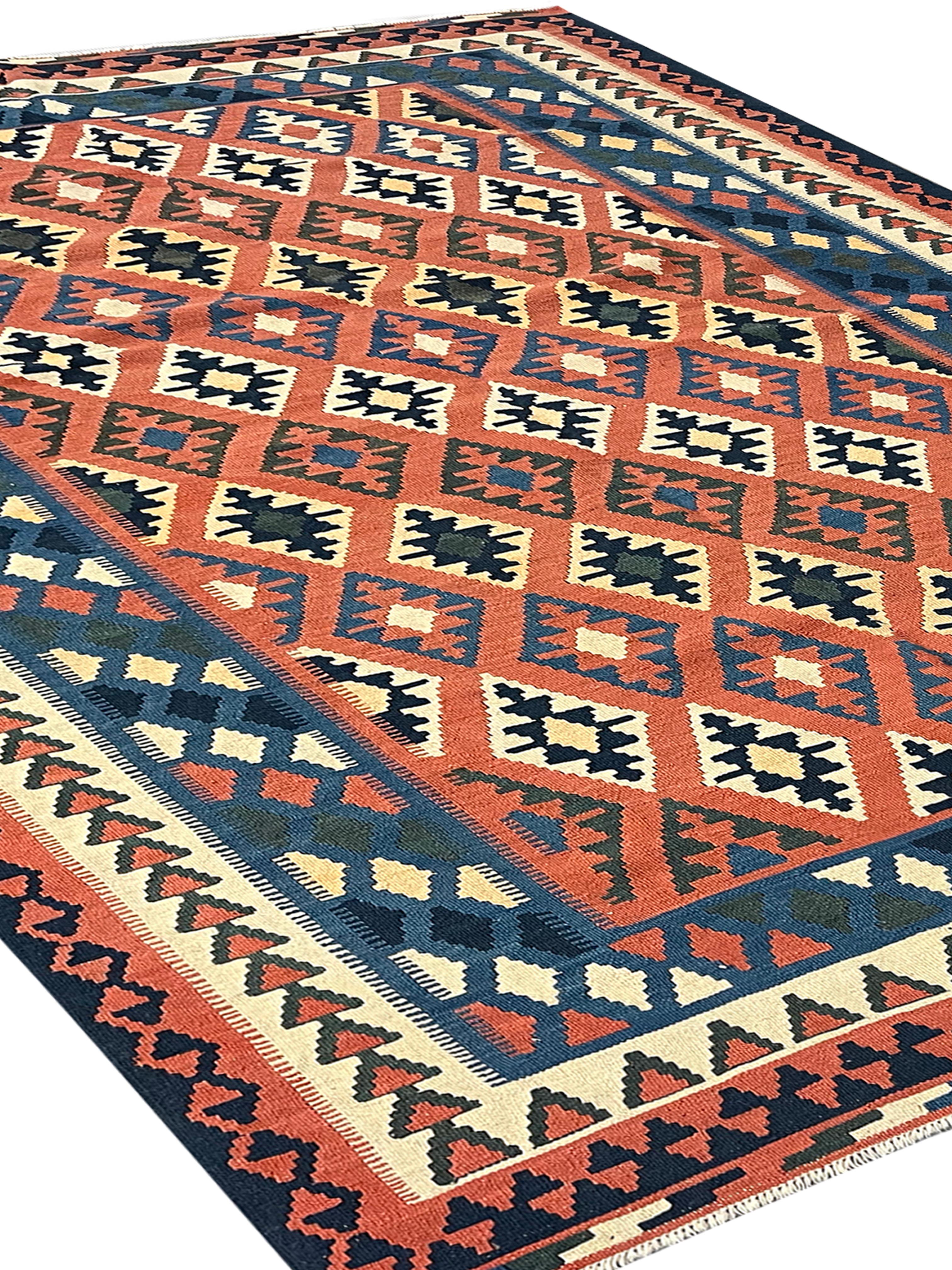 Großer rostfarbener geometrischer Kilim-Teppich, handgefertigt aus Wolle, flachgewebt 293×210 cm (Handgewebt) im Angebot