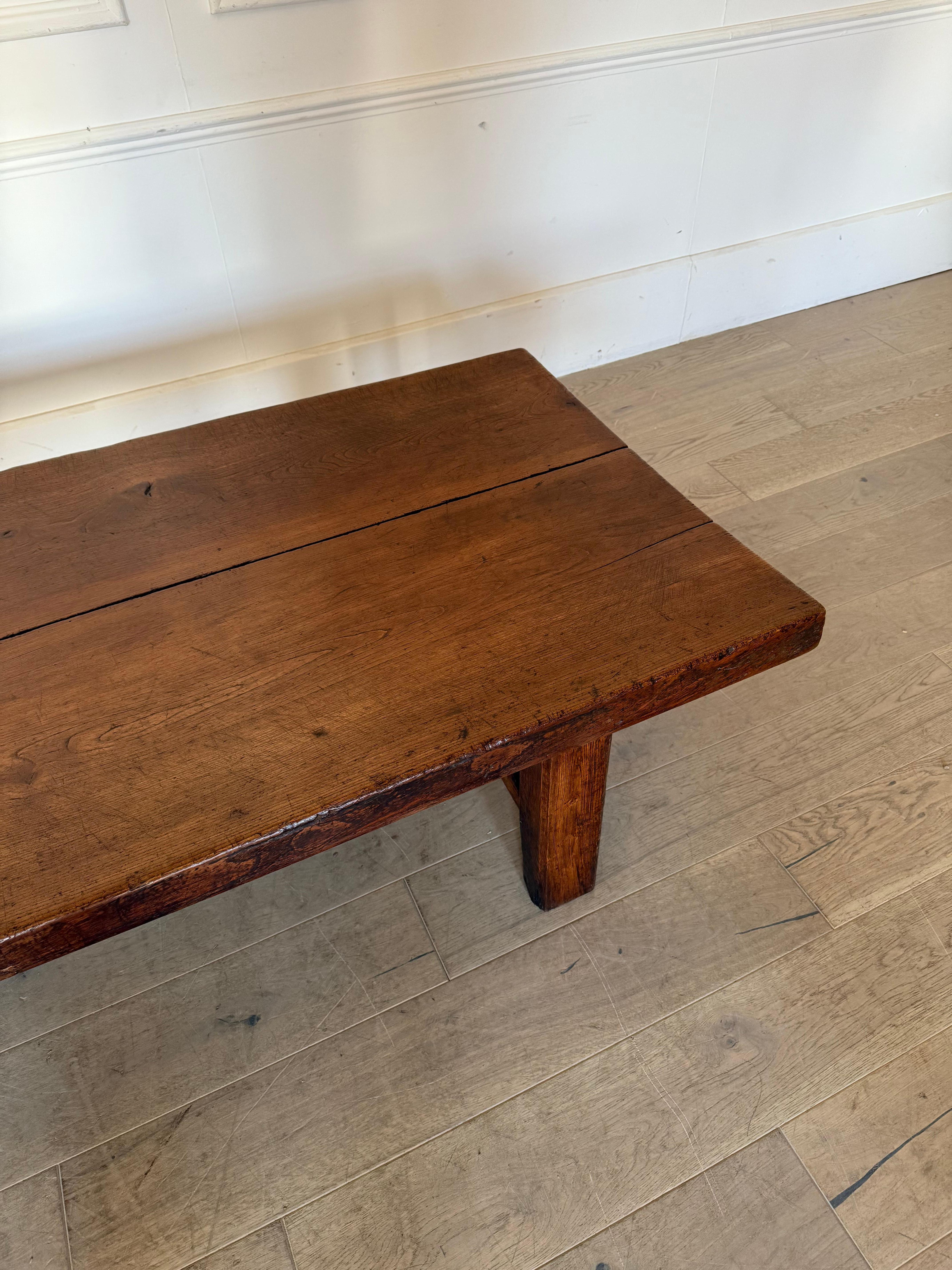 Large rustic 19th Elm coffee table For Sale 7