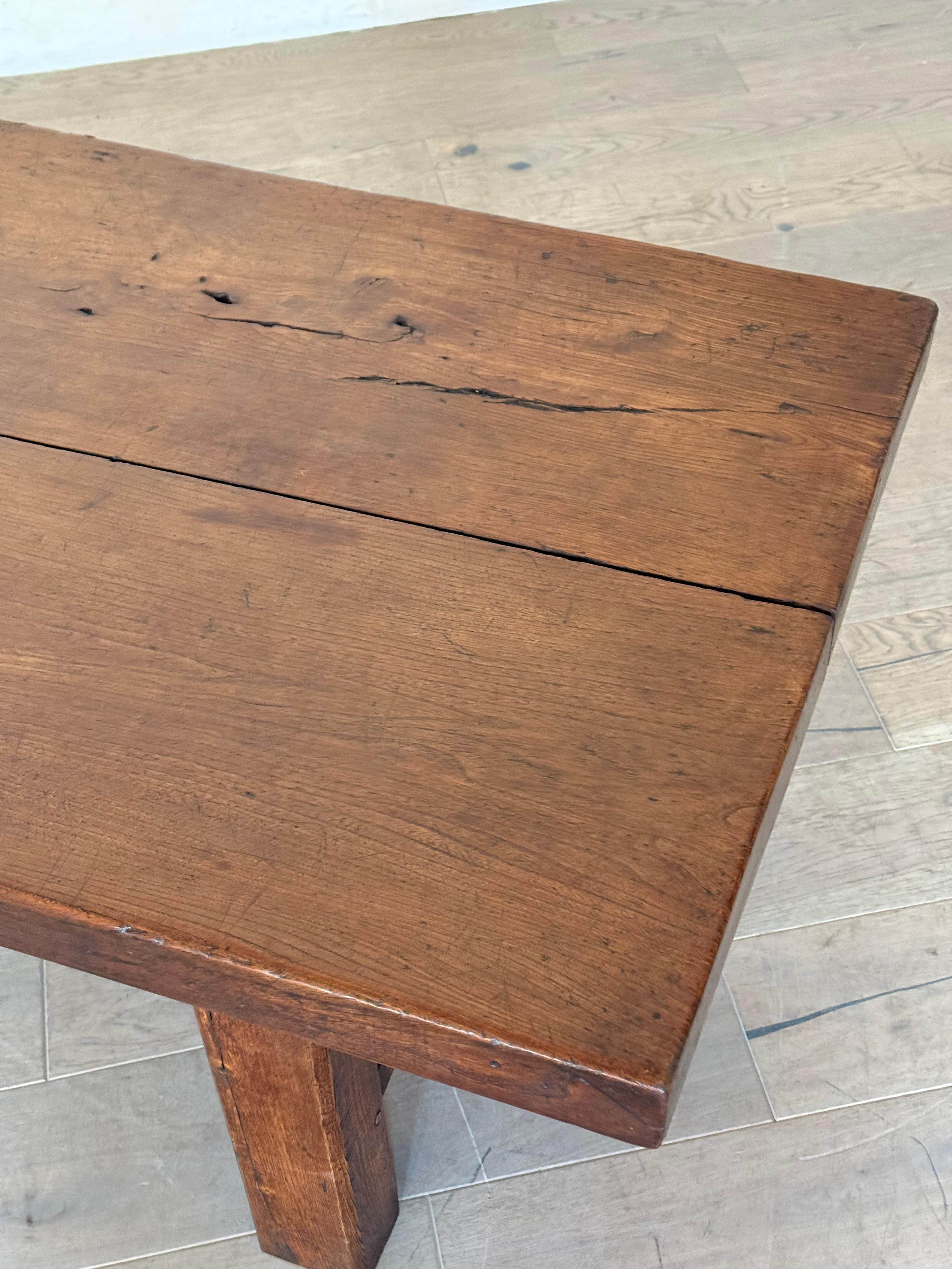 Large rustic 19th Elm coffee table For Sale 11