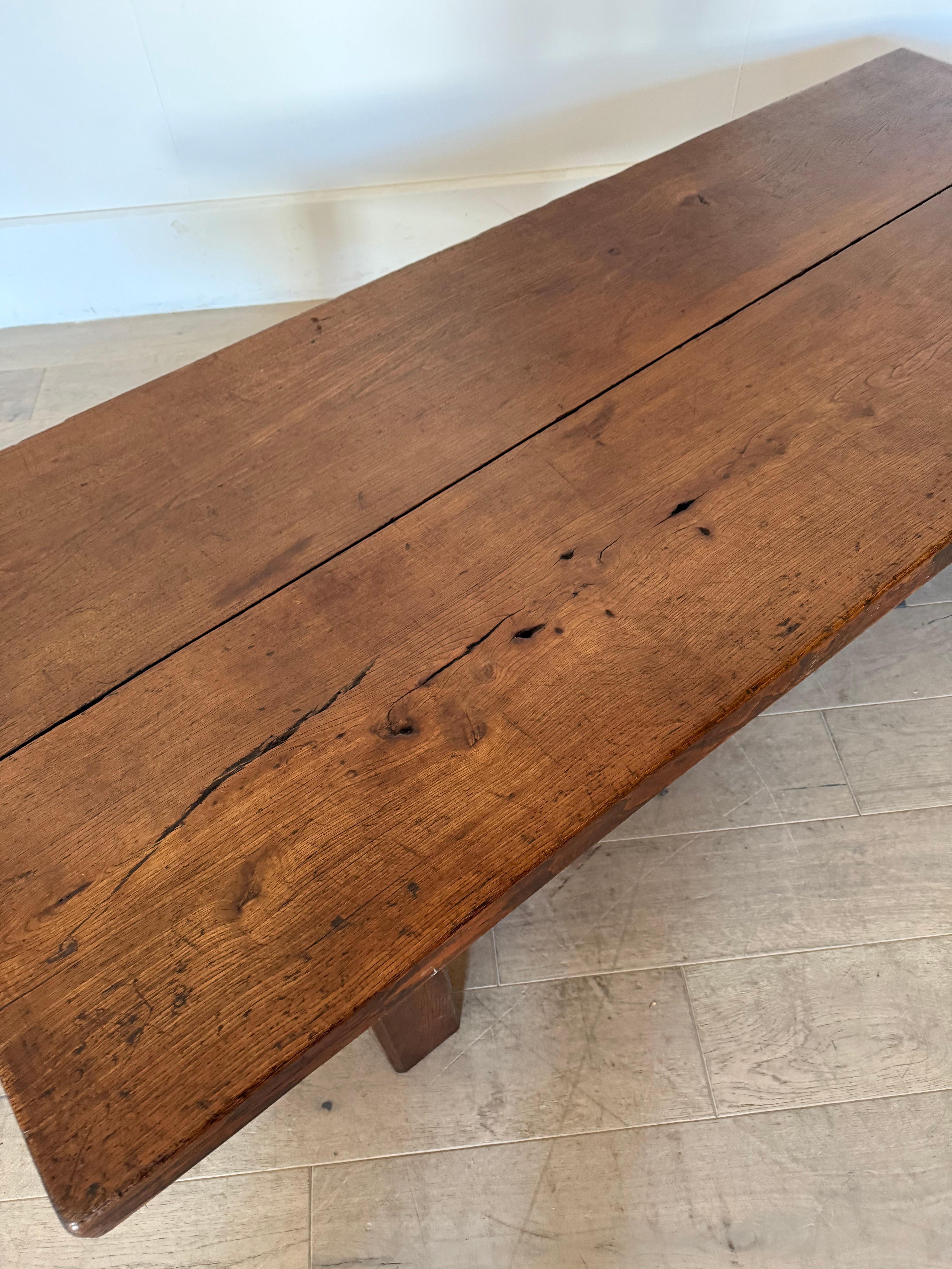 Large rustic 19th Elm coffee table For Sale 2