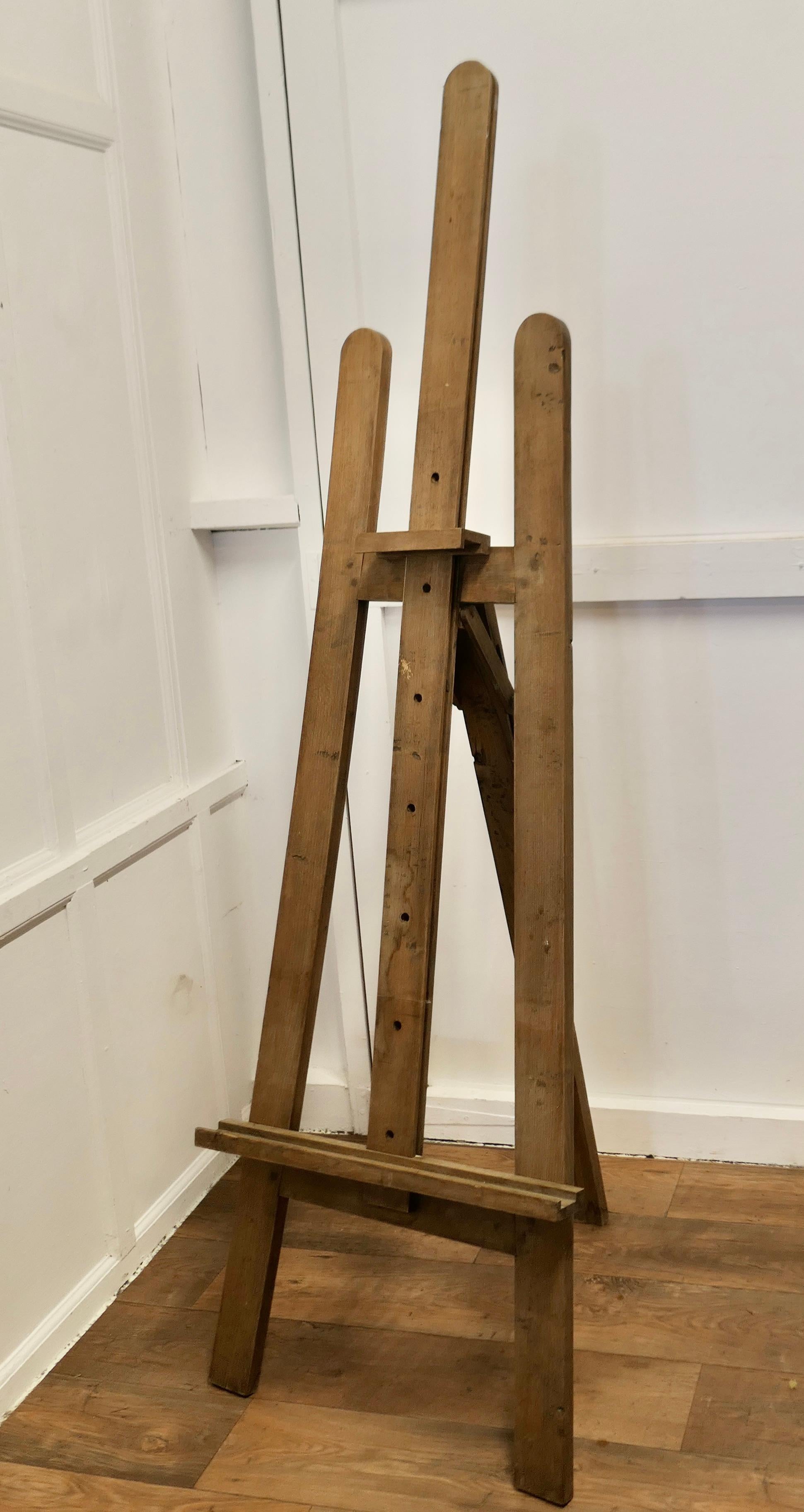 Large Rustic Adjustable Oak Artists’ Easel In Good Condition For Sale In Godshill, Isle of Wight