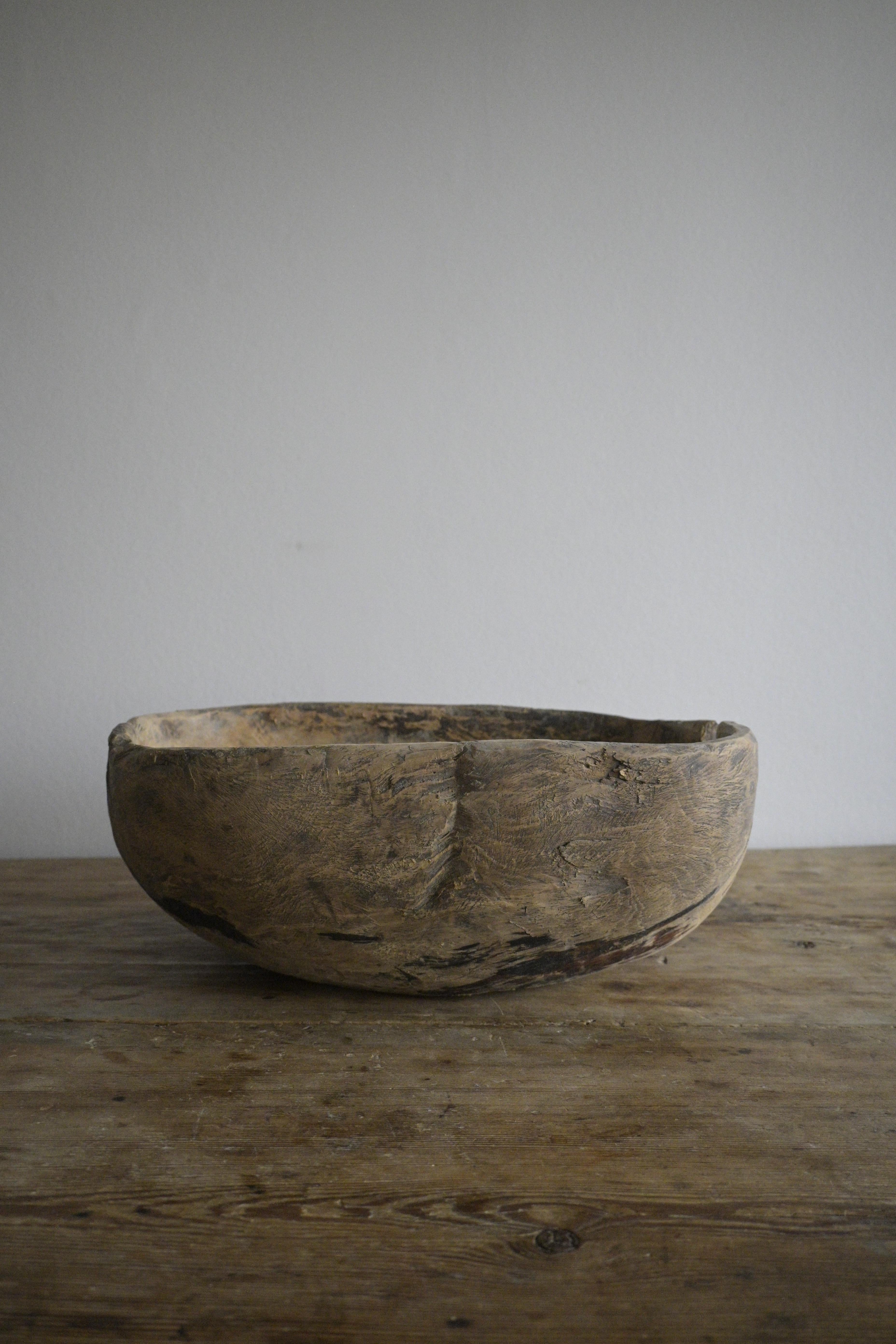 Hand-Carved Large Rustic Birch Burl Bowl ca 1870 For Sale