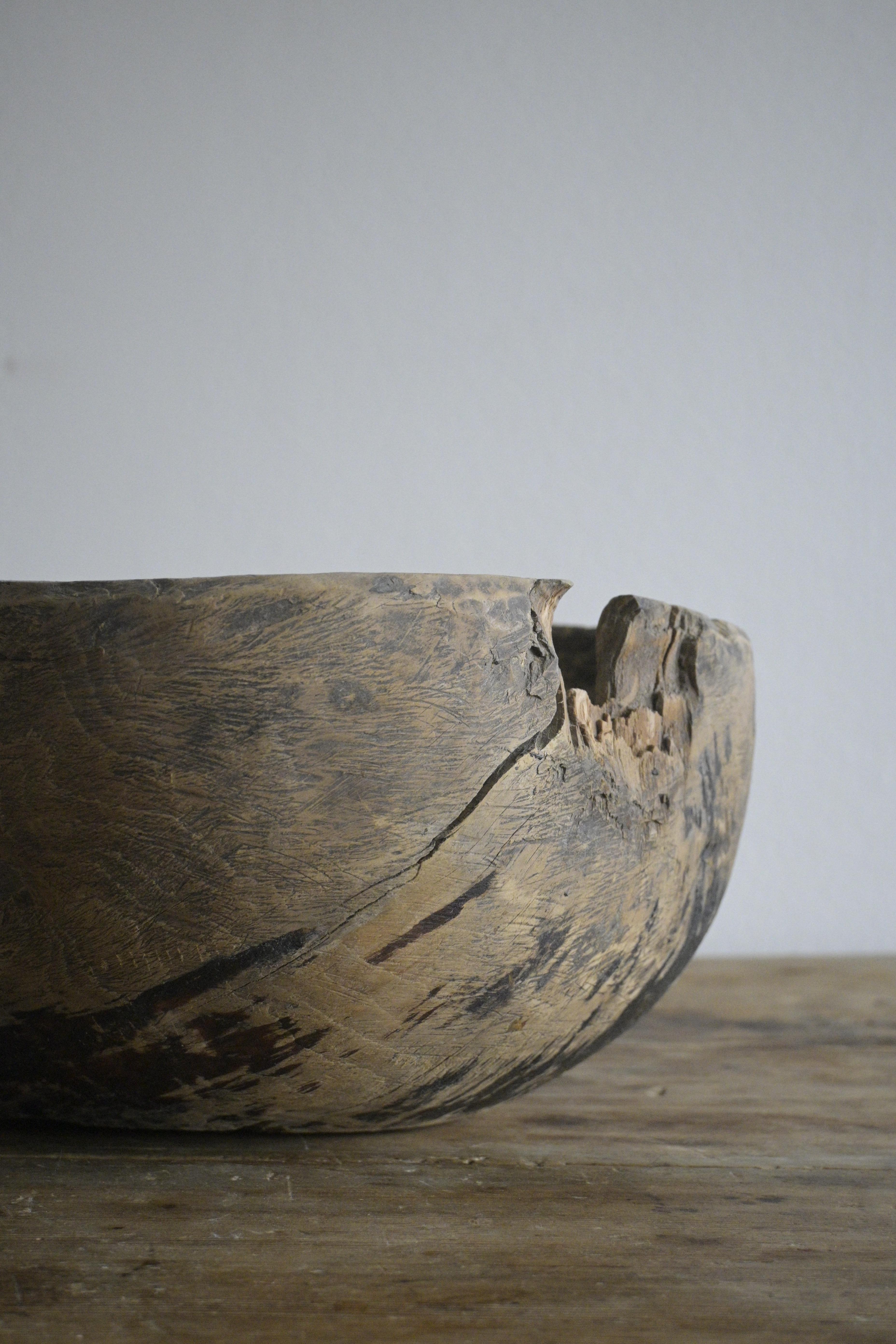 Large Rustic Birch Burl Bowl ca 1870 In Good Condition For Sale In Farsta, SE