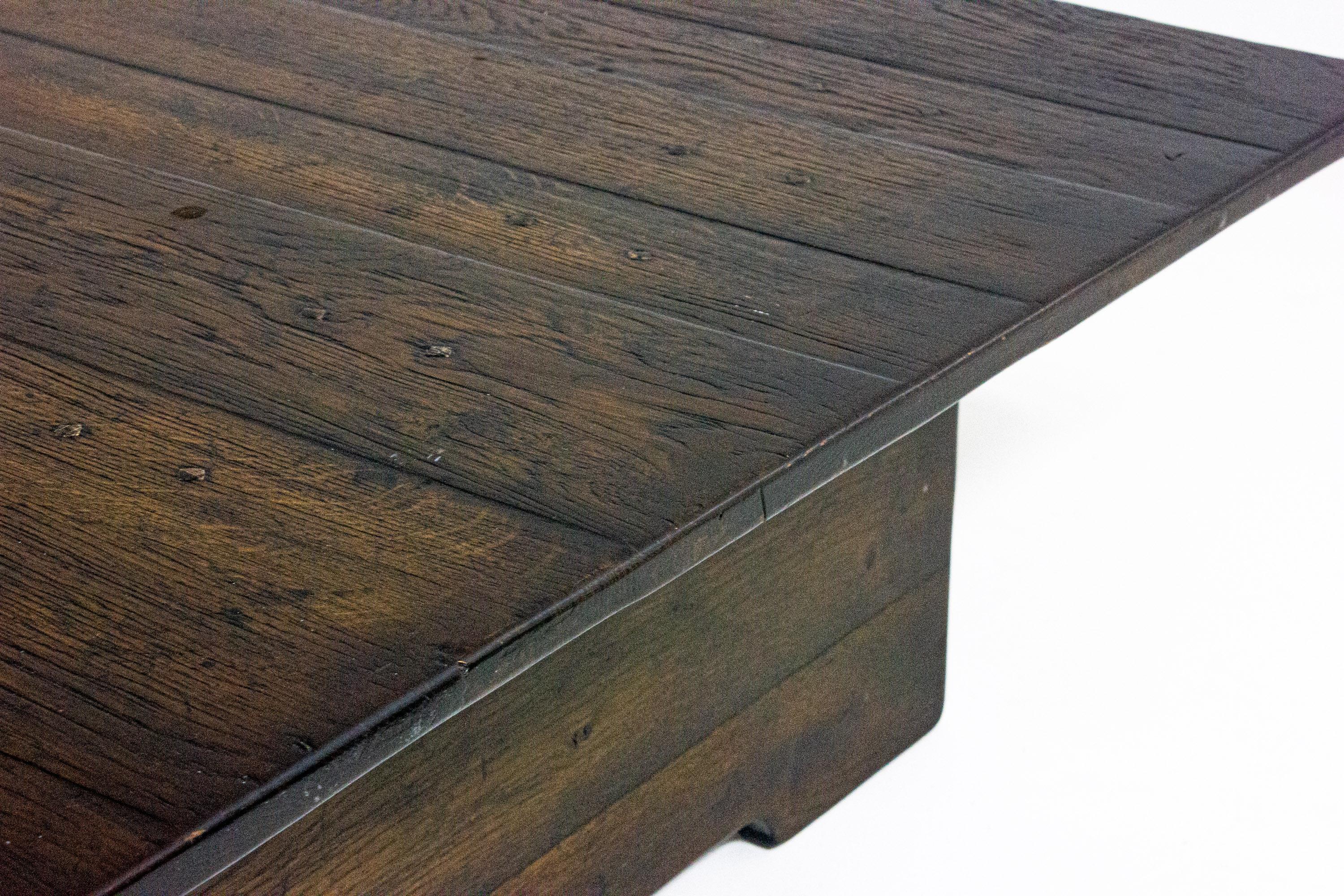 Large rustic brutalist coffee table in patinated wood, 1980s For Sale 6