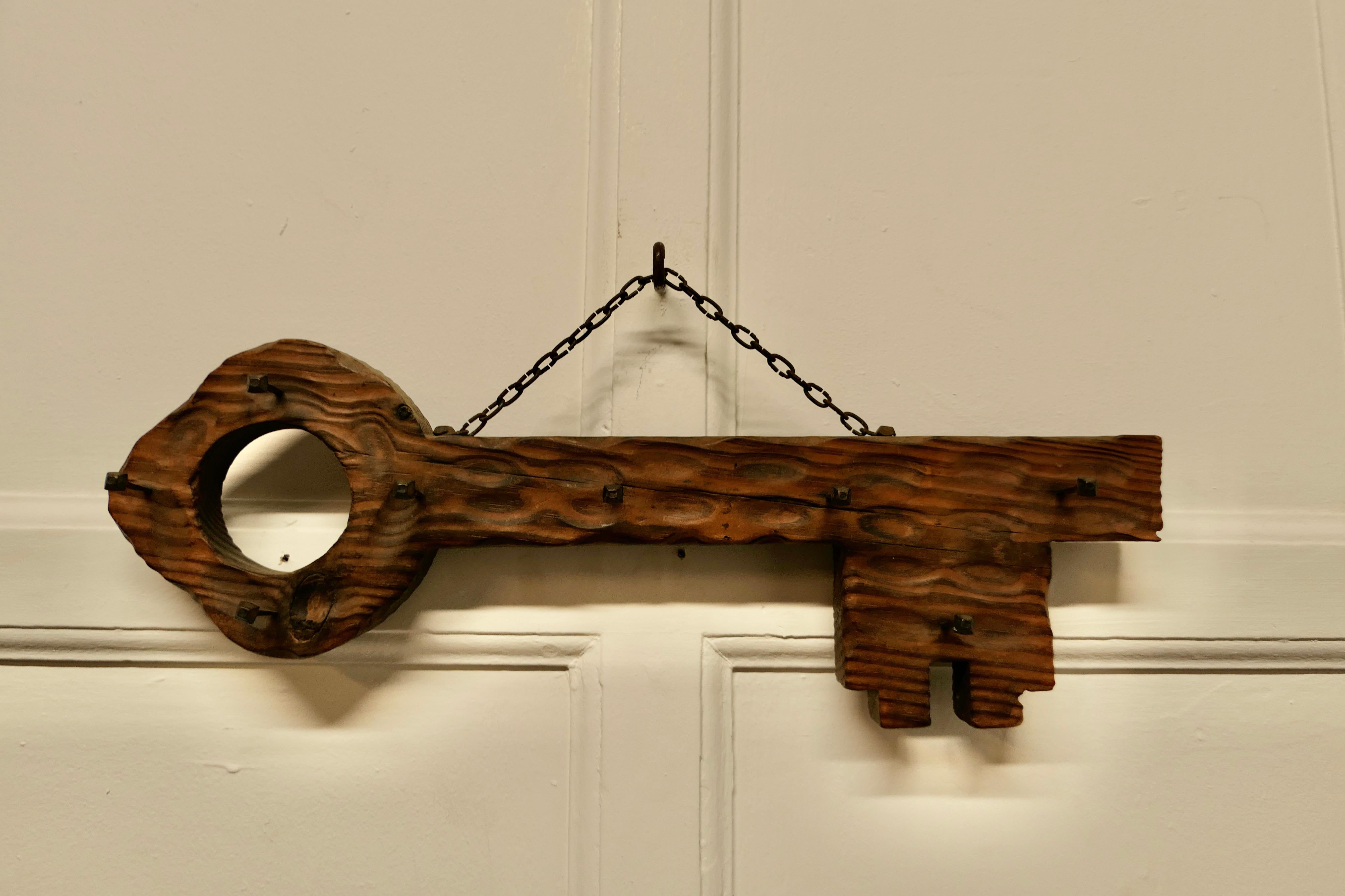 Large Rustic Cedar Wood Key Hanging Rack In Good Condition For Sale In Chillerton, Isle of Wight