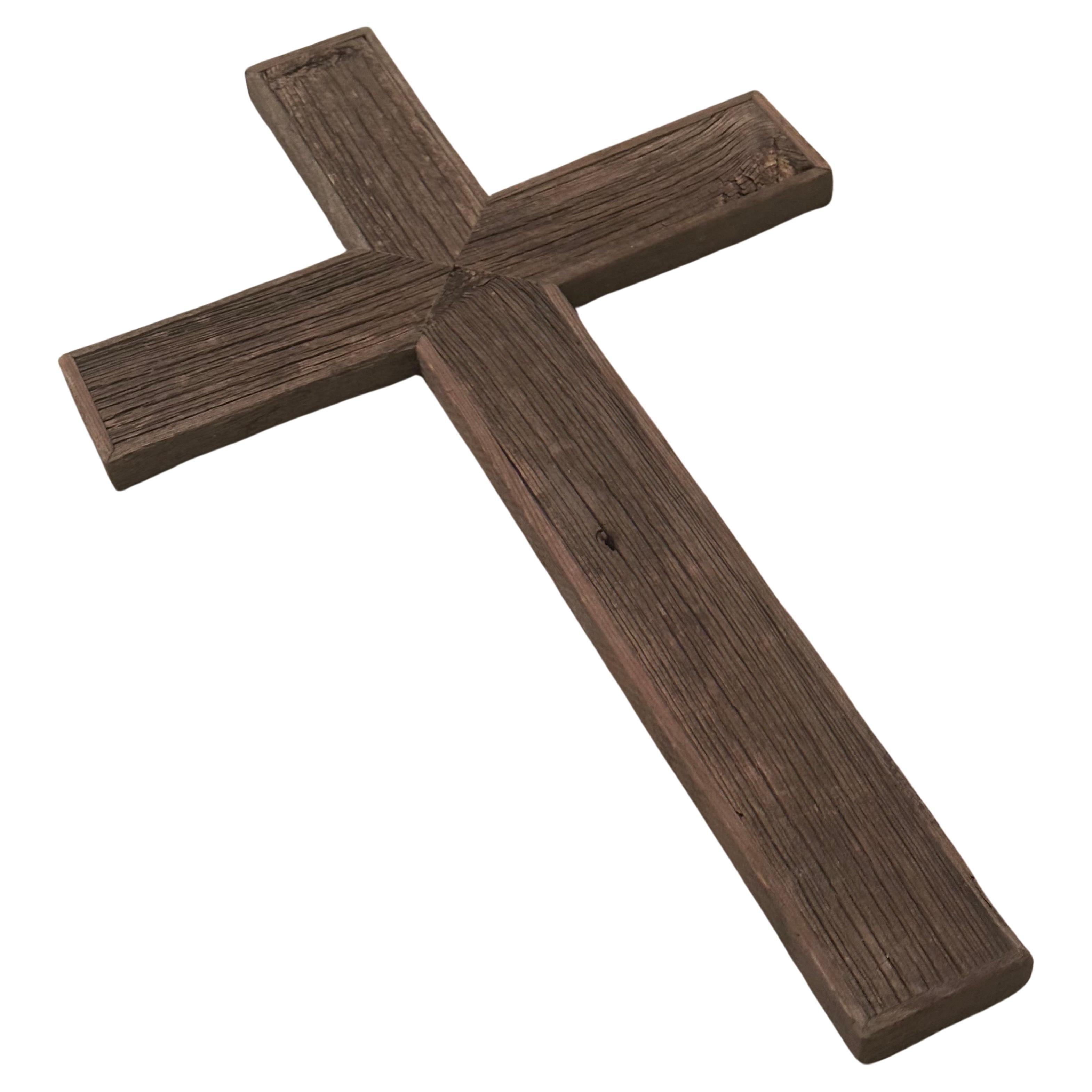 Großes rustikales Kreuz aus Treibholz im Angebot 5