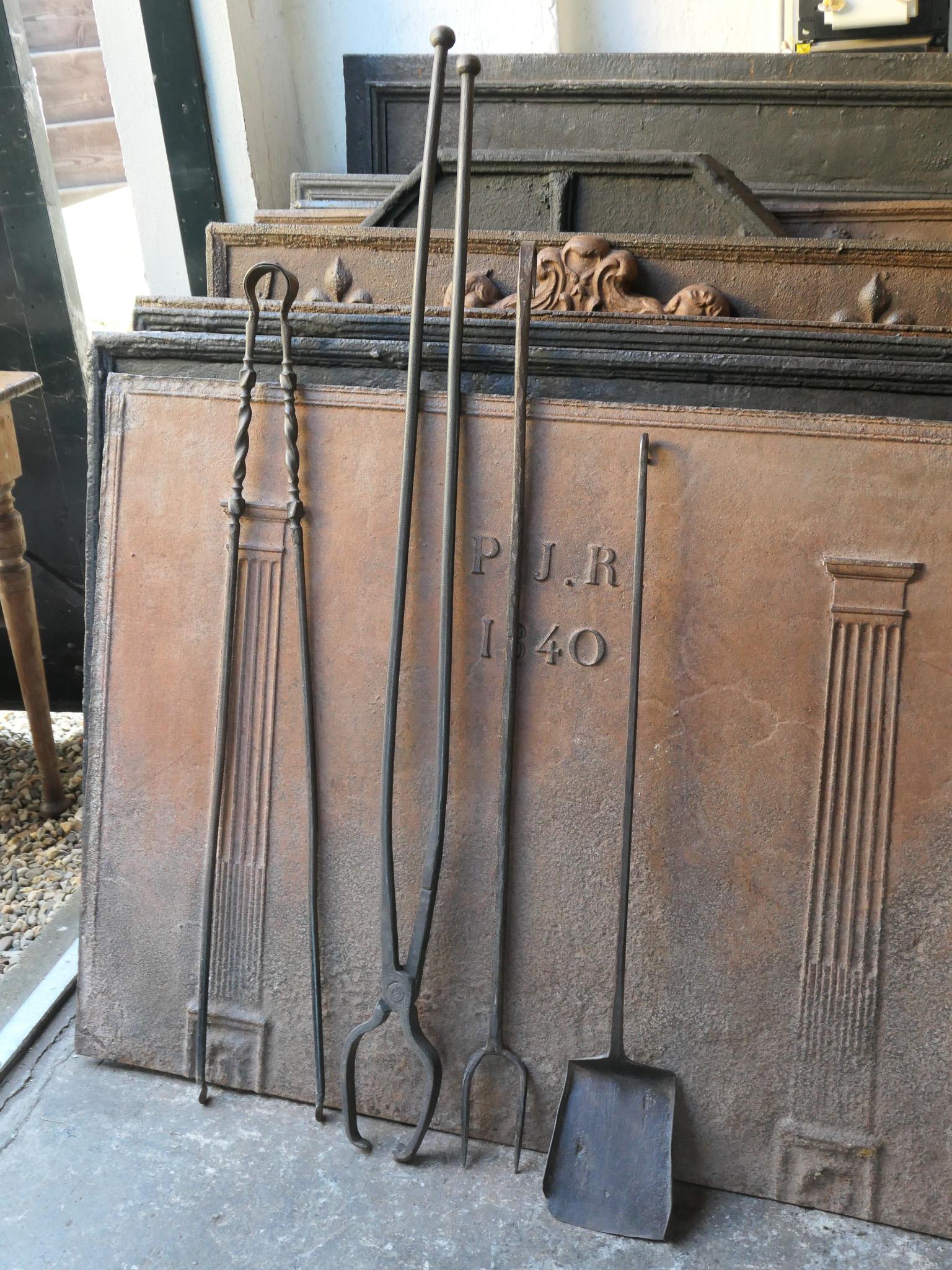 Large Rustic French Fireplace Tools, 18th-19th Century In Good Condition For Sale In Amerongen, NL
