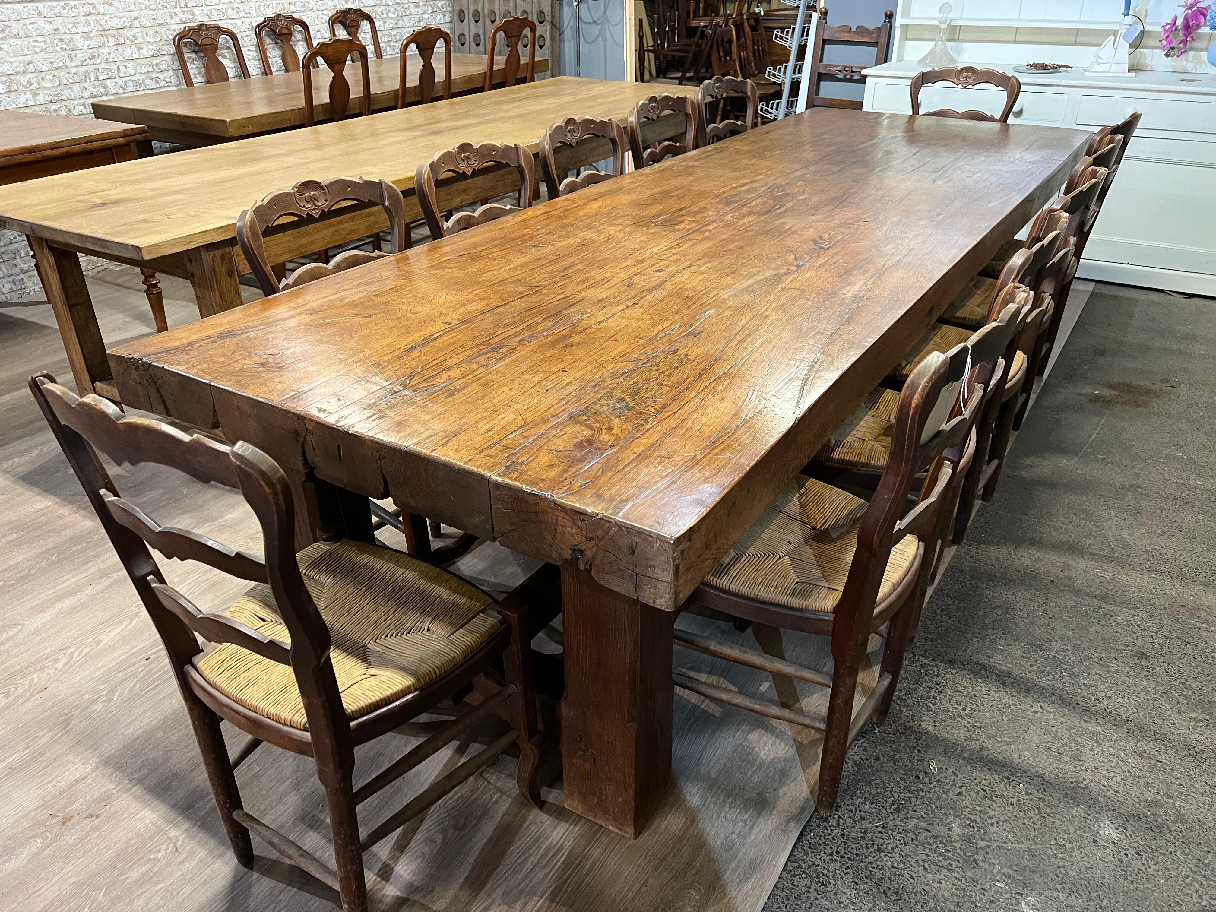 Large Rustic Oak Farmhouse Table with Thick Top In Good Condition In Billingshurst, GB