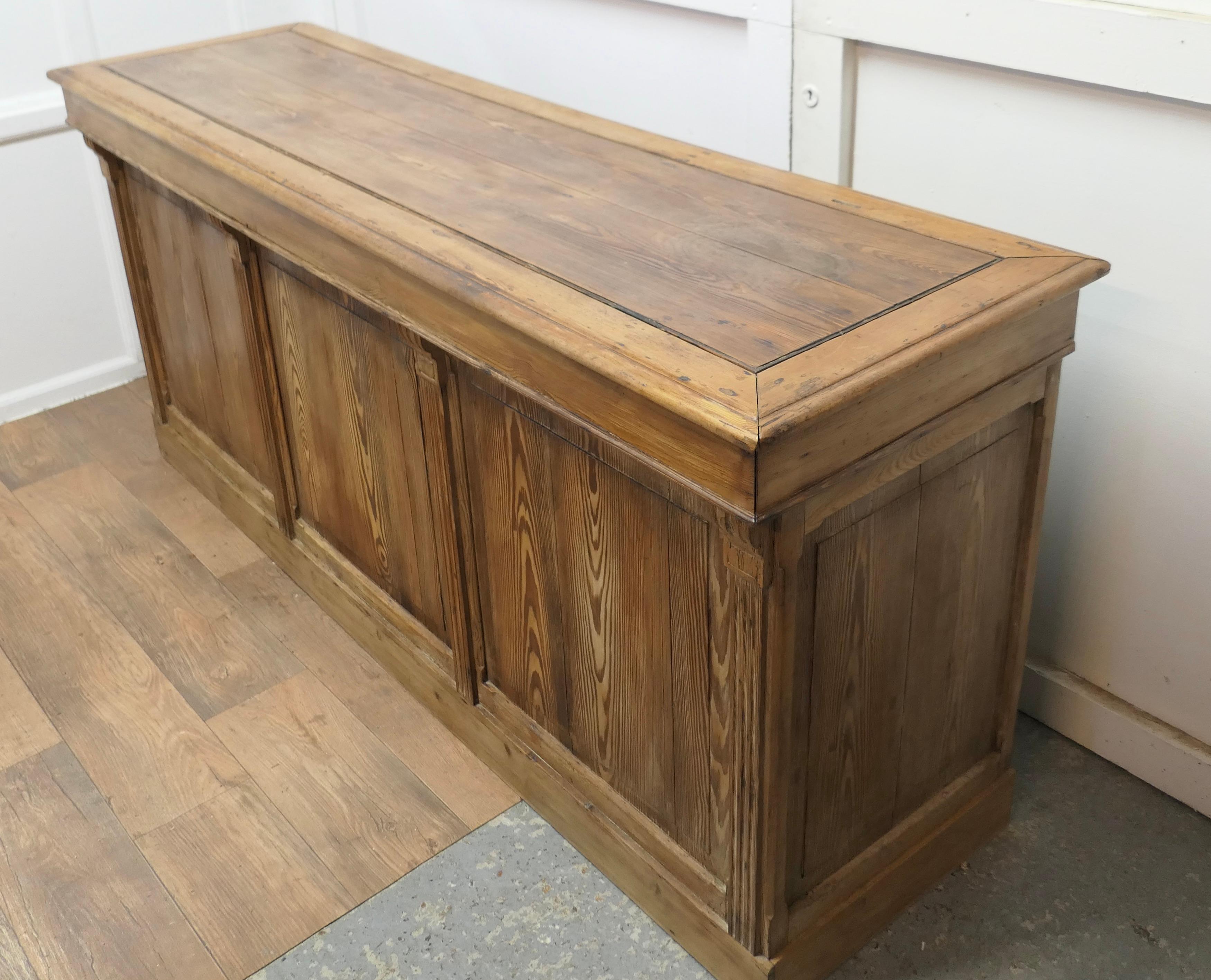 Large Rustic Pitch Pine Kitchen Island Counter, Dry Bar    For Sale 3