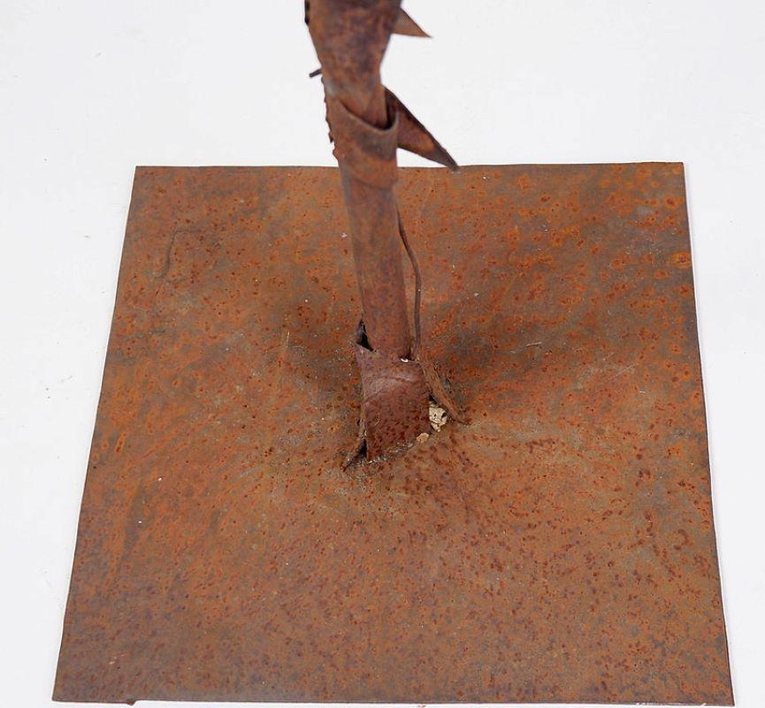 Große Skulptur aus rostfarbenem Metall – unsigniert im Angebot 5