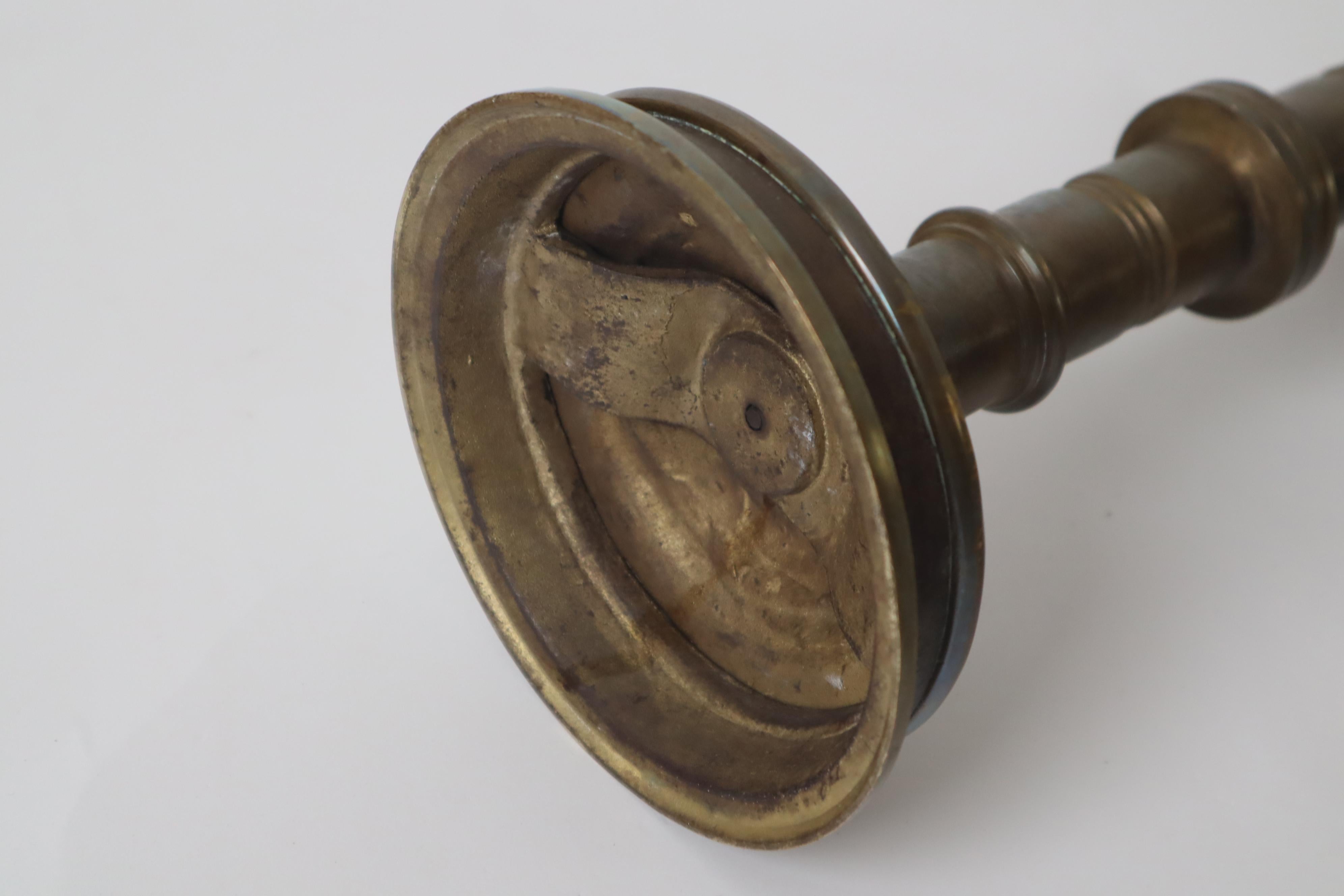 Grande portacandele sacro in bronzo art déco, Germania, 1930 circa in vendita 2