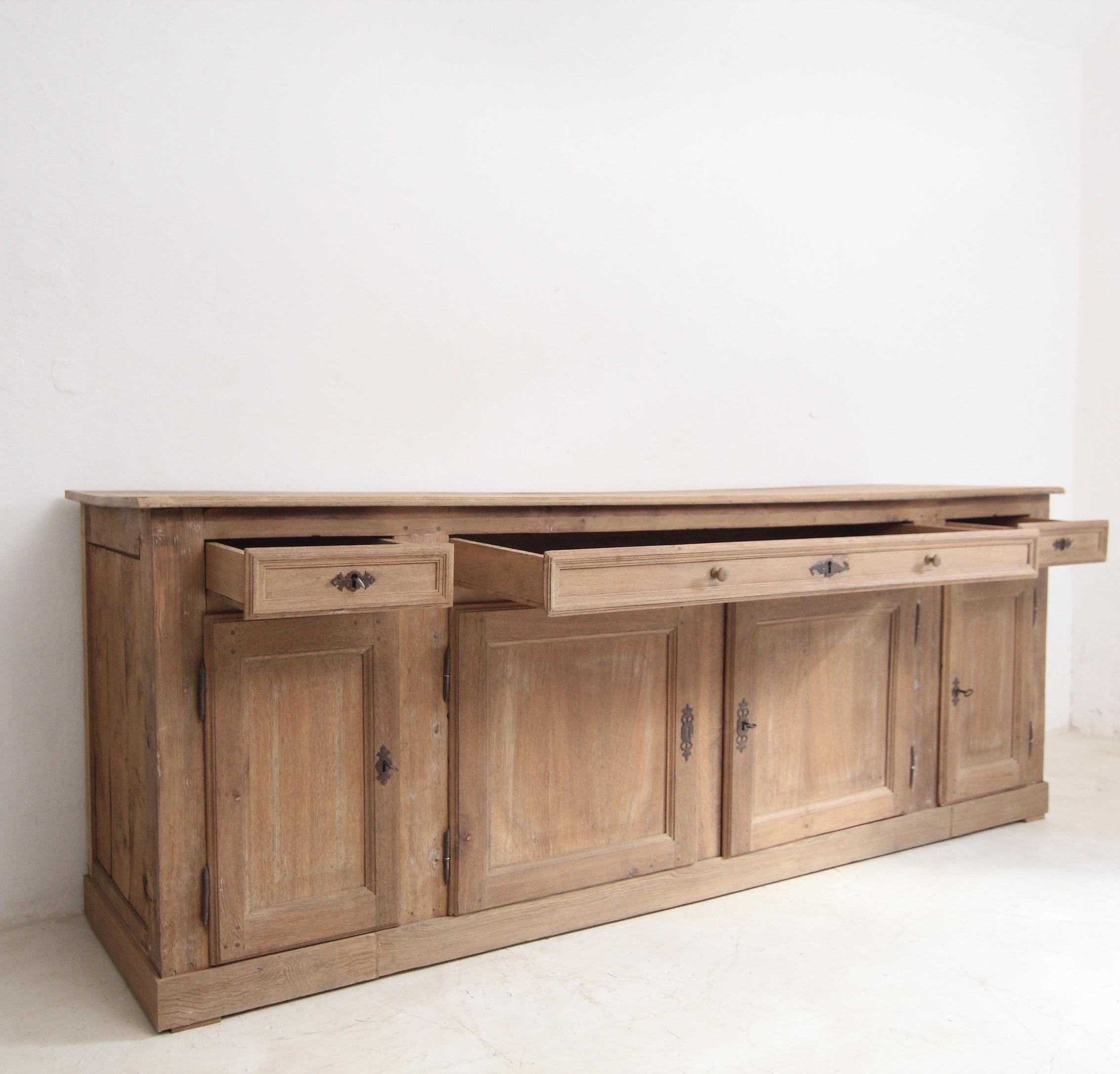 Grande buffet da sacrestia del 1800 circa in vendita 14