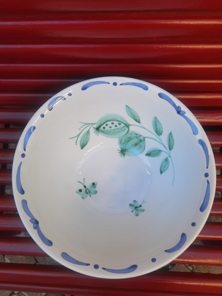 Large Salad Bowl Hand-Painted Ceramic Sofina Boutique Kitzbühel Austria For Sale 2