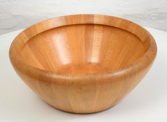 Large salad bowl or dish solid beech by the Richard Nissen workshop in Denmark
