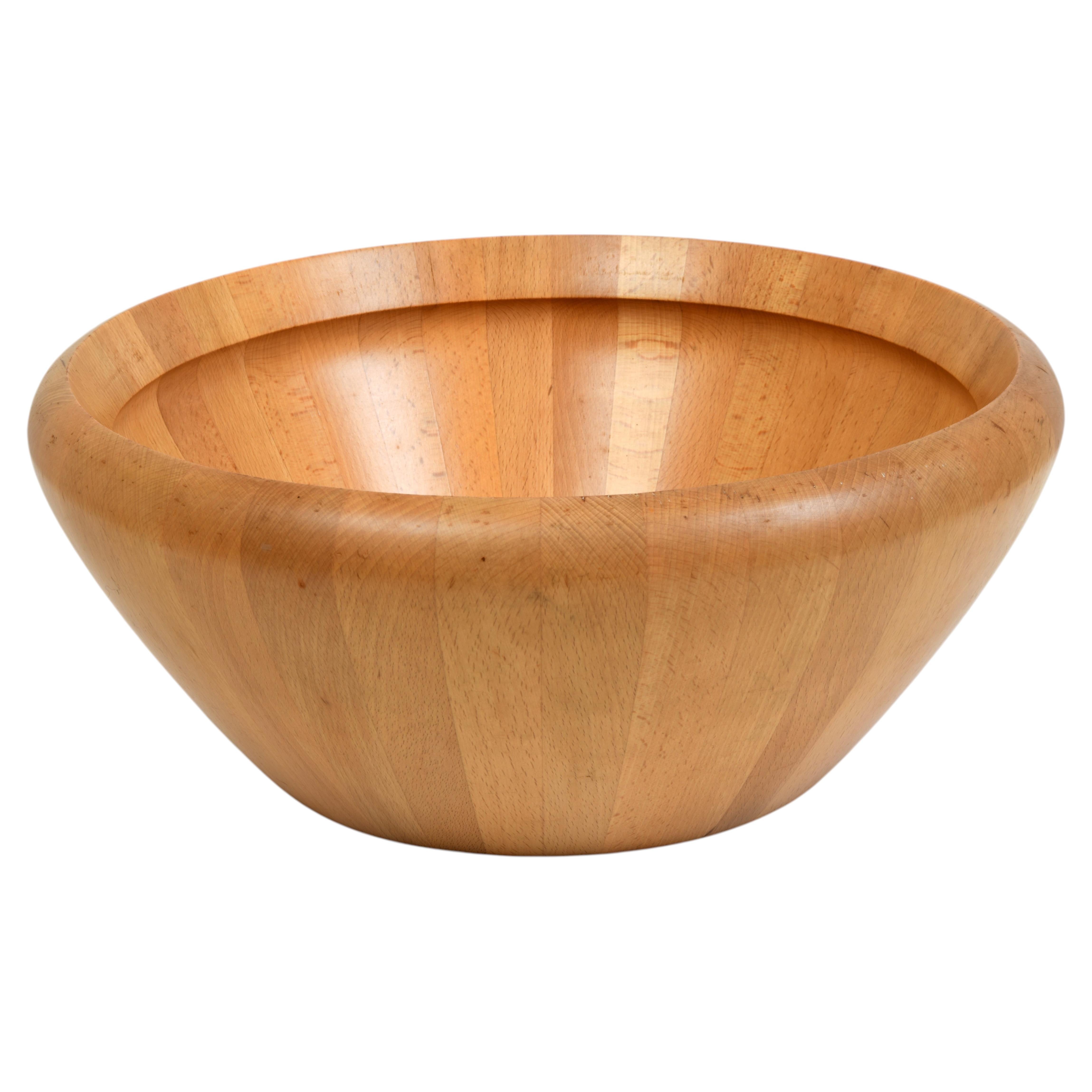 Large salad bowl or dish solid beech by the Richard Nissen workshop in Denmark For Sale