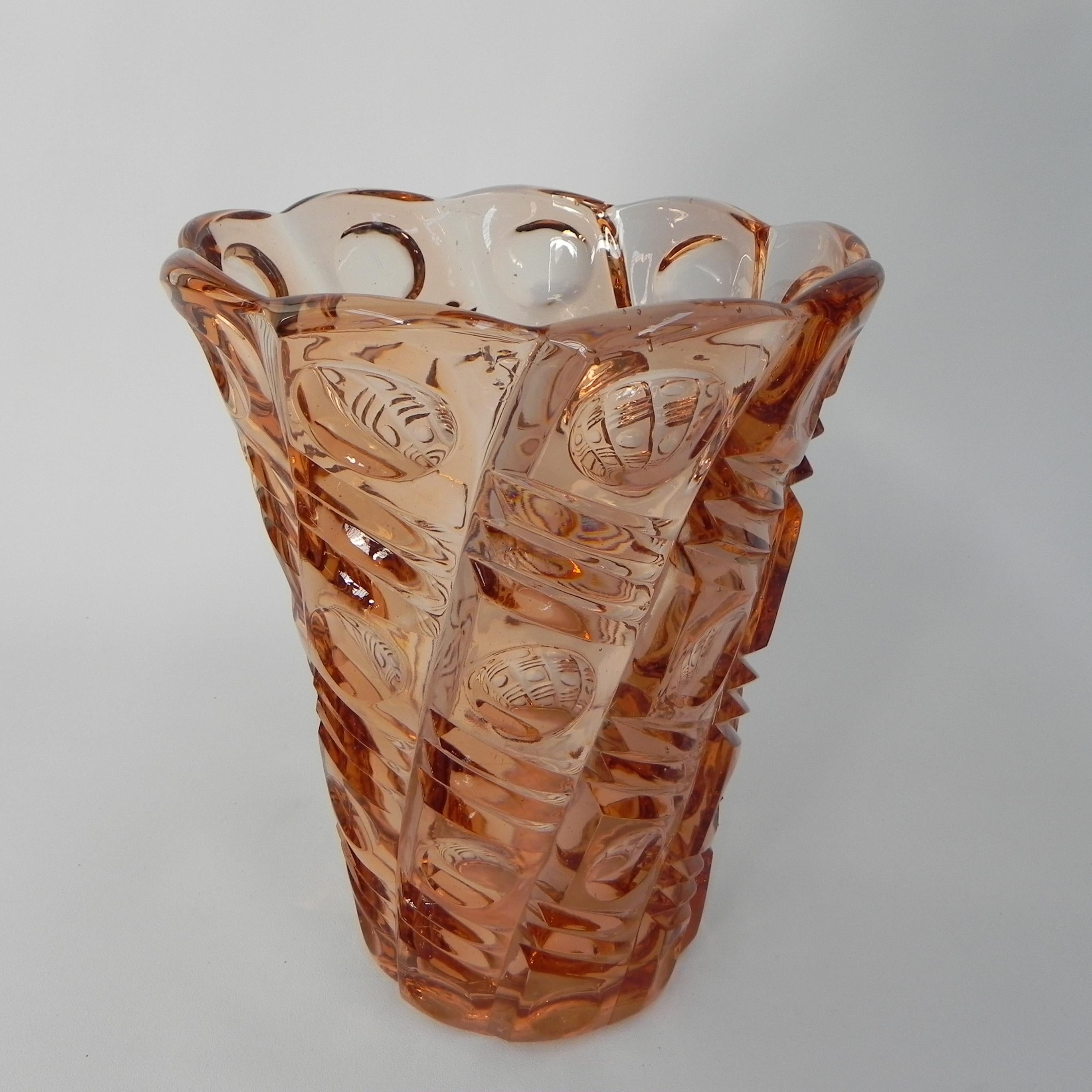 Mid-20th Century Large salmon colored Art Deco vase For Sale