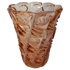 Große lachsfarbene Art-Déco-Vase