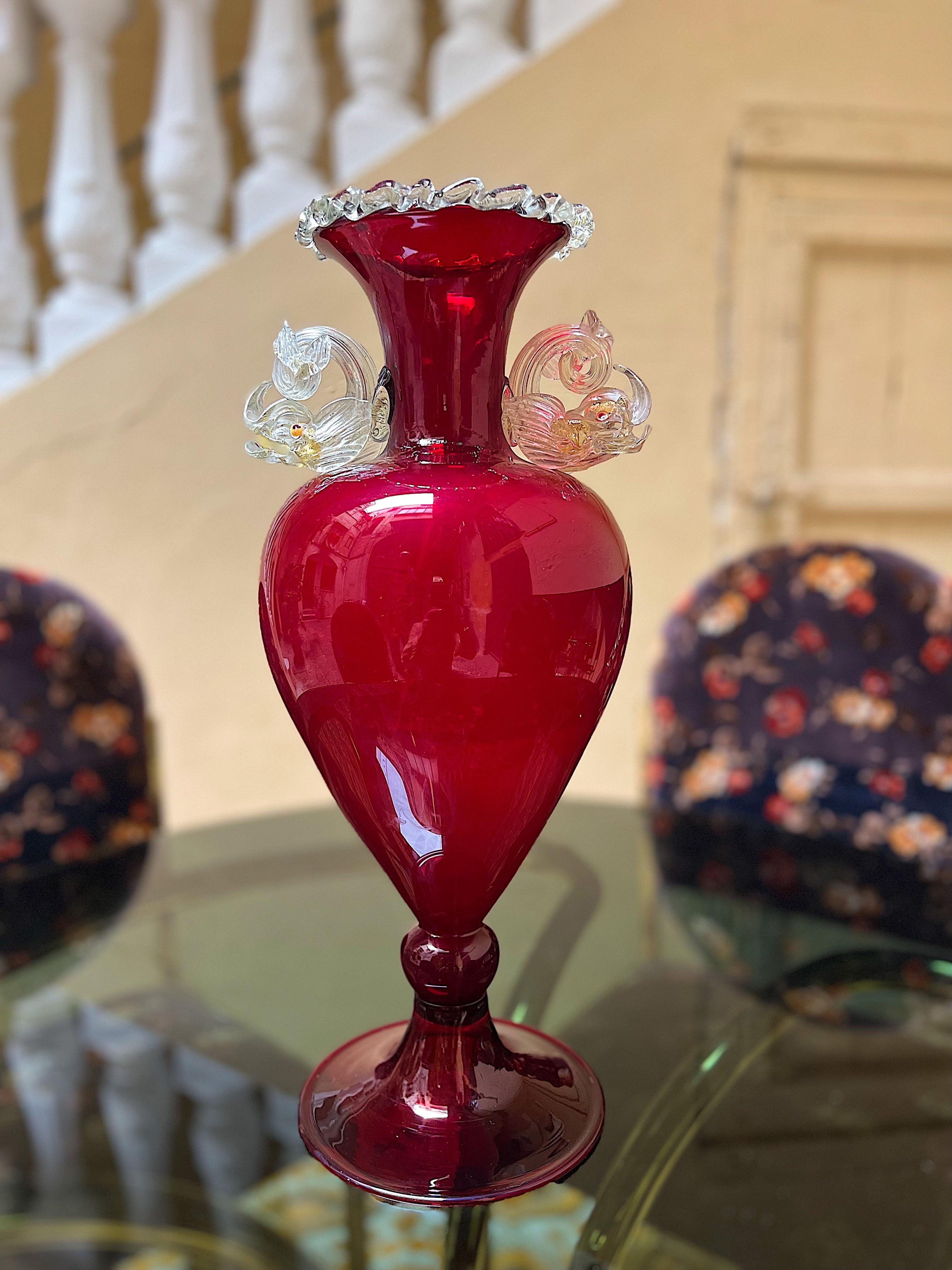 Large Salviati Murano Venetian Hand Blown Red and Gold Fish Vase For Sale 1