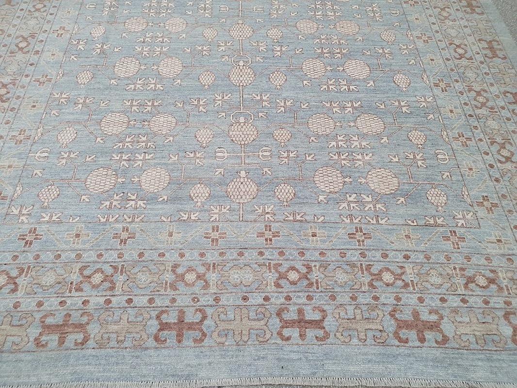 Large Samarkand Khotan Style Rug Hand Knotted Contemporary 9 x 12 ft Carpet In New Condition In Lohr, Bavaria, DE