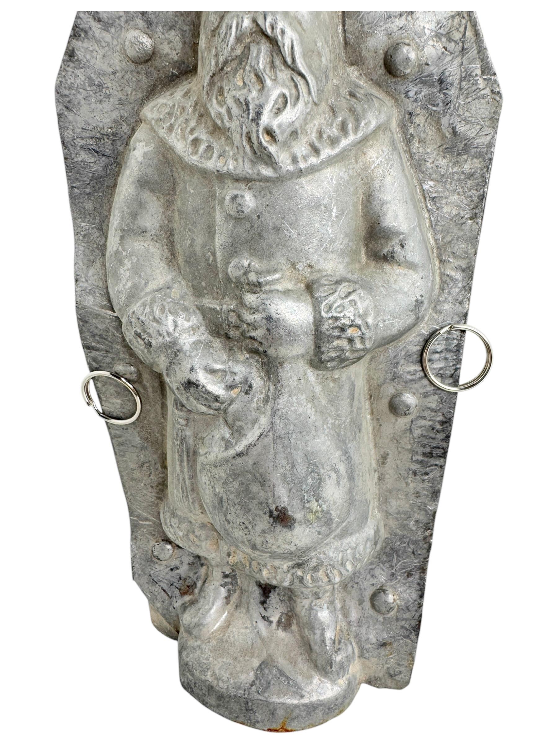 large Santa Claus Belsnickle Christmas Chocolate Mold Antique 1900s, German For Sale 4