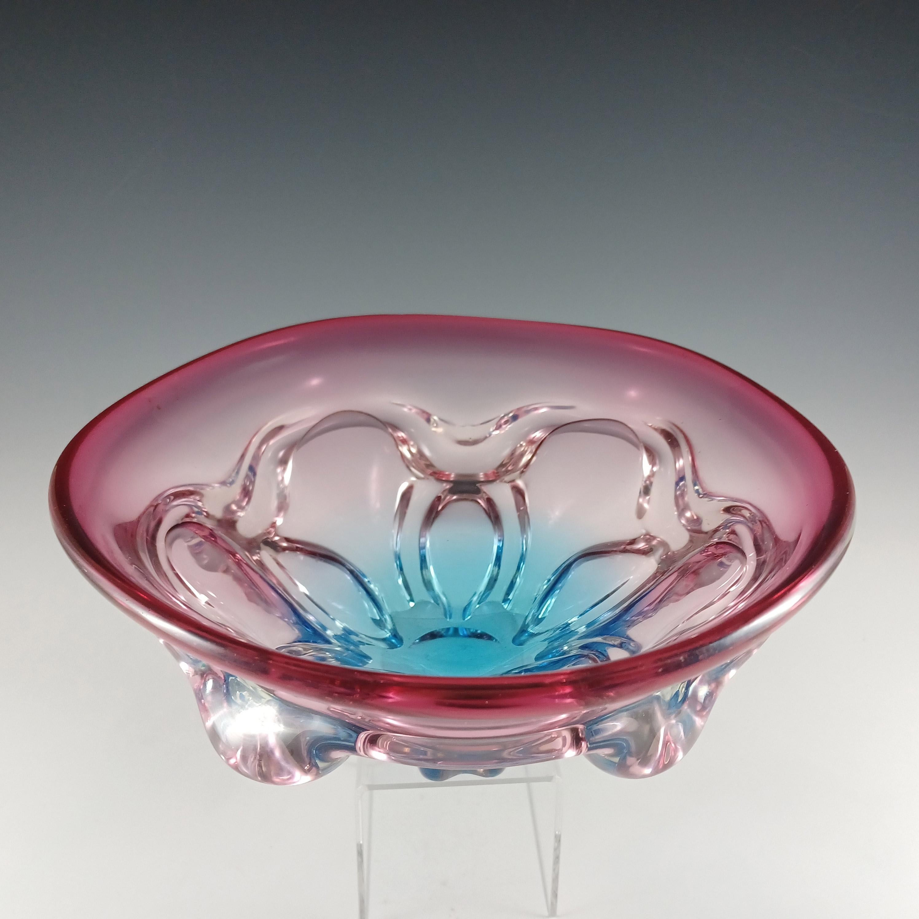 GRAN Tazón vintage japonés Sanyu de cristal rosa y azul con asas Japonés en venta