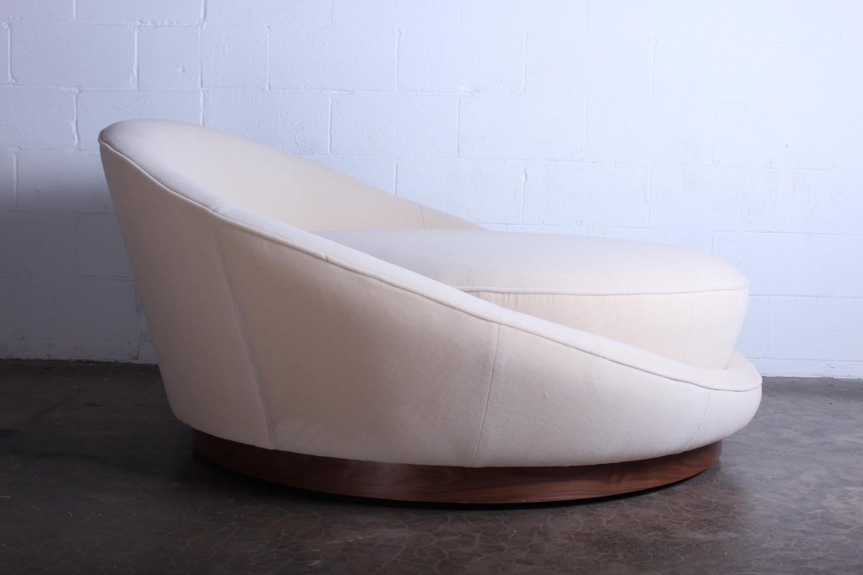 milo baughman satellite chair