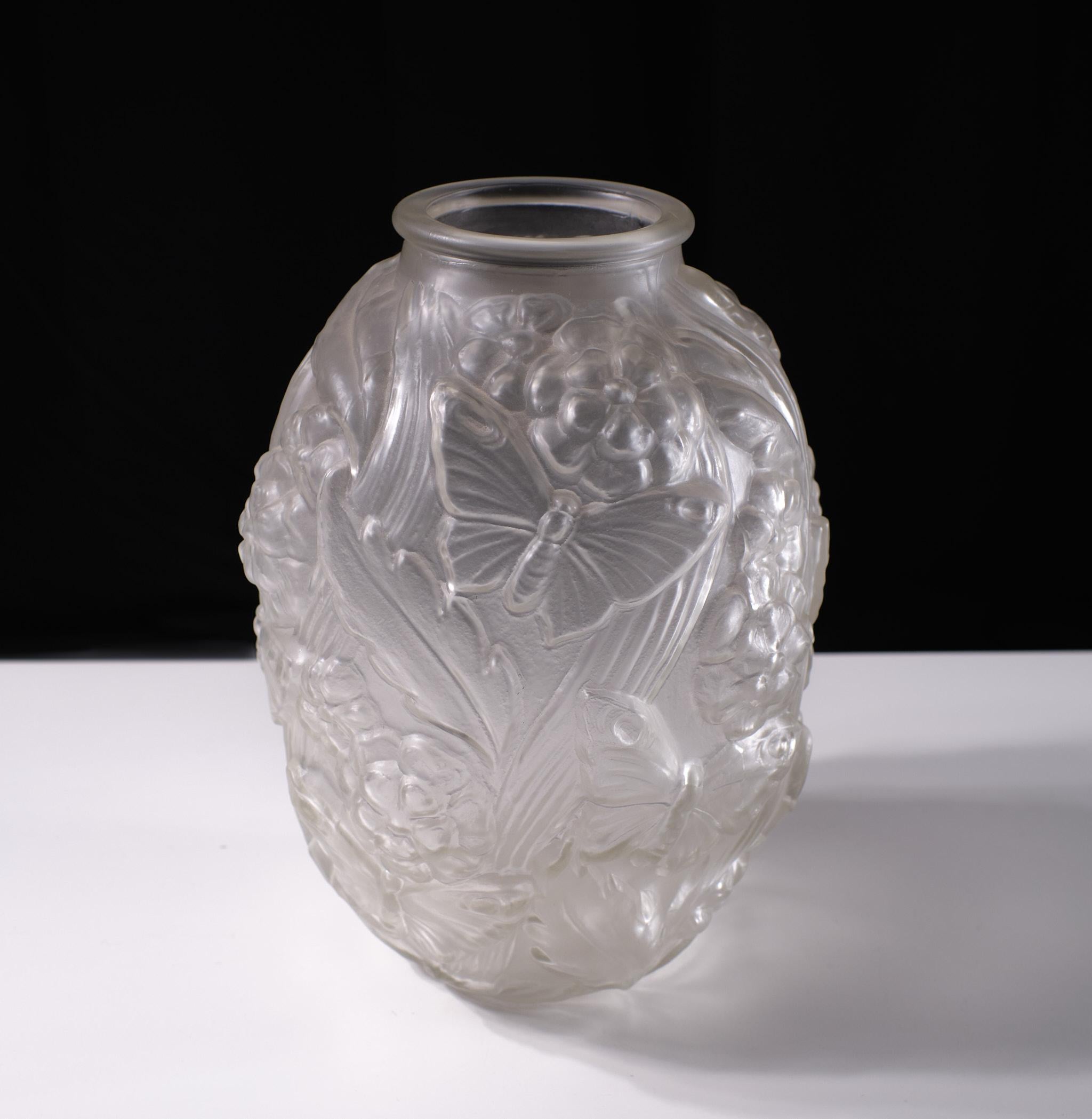 Mid-20th Century Large Satin Pressed Glass Art Deco Vase, 1930s For Sale