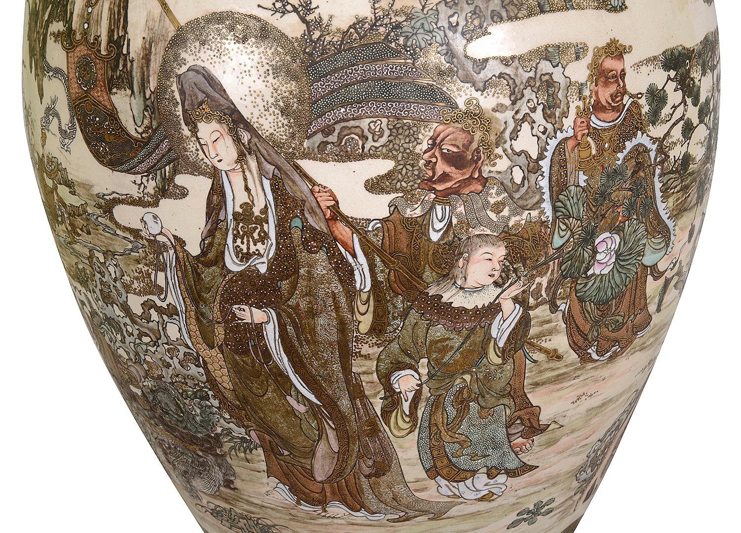 Porcellana Grande vaso con coperchio di Satsuma, 1890 circa. 84 cm di altezza in vendita